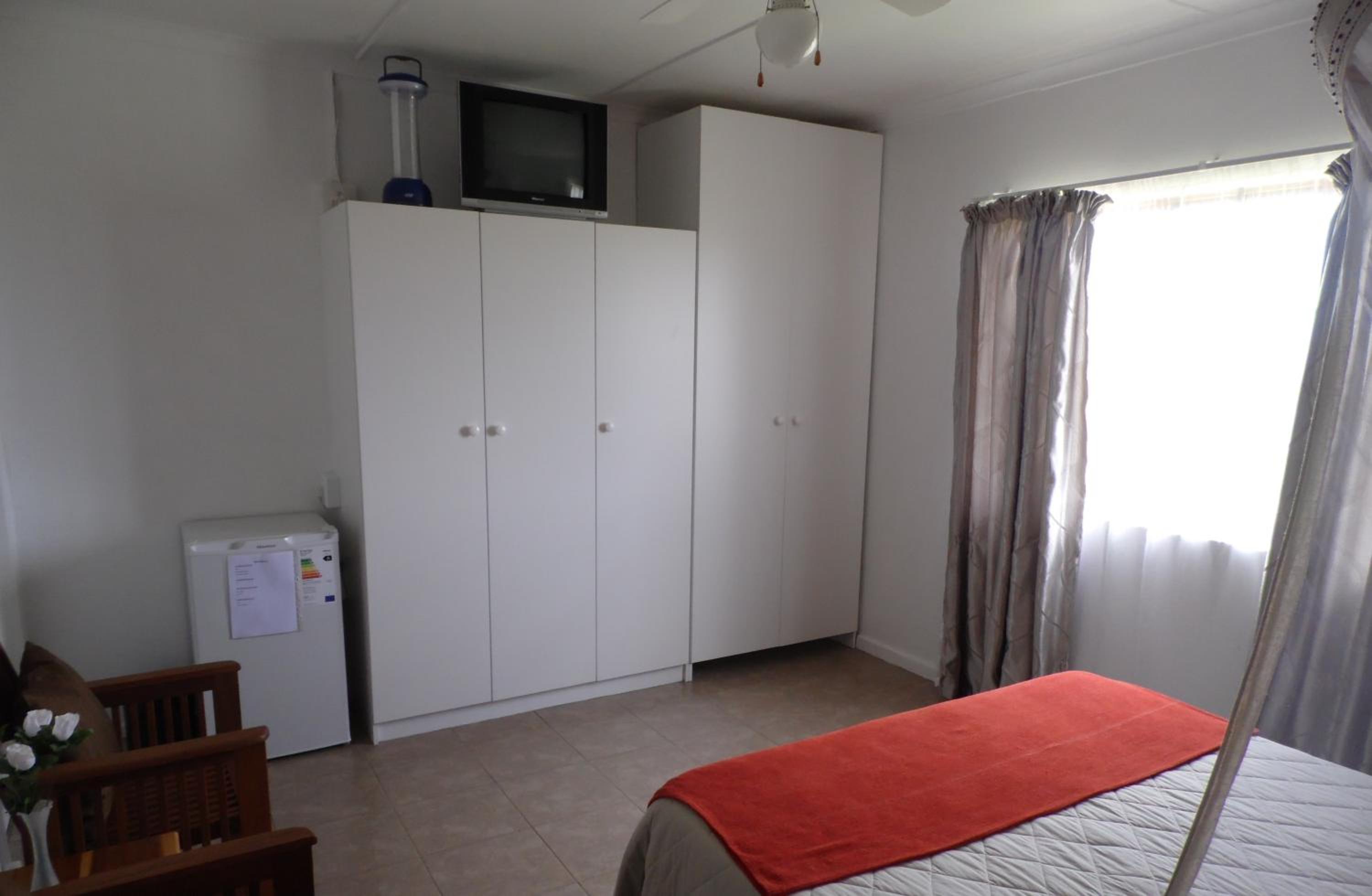 Double Room with Private Bathroom photo 2
