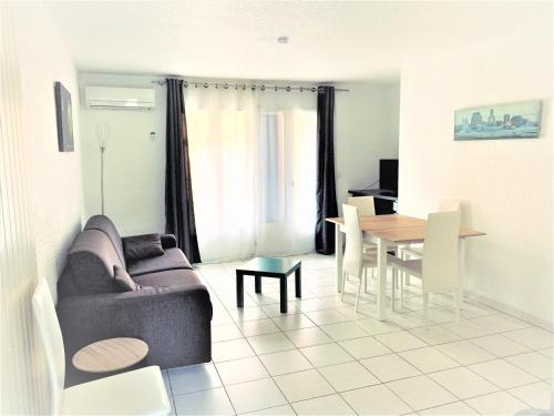 Two-Bedroom Apartment - Photo 13