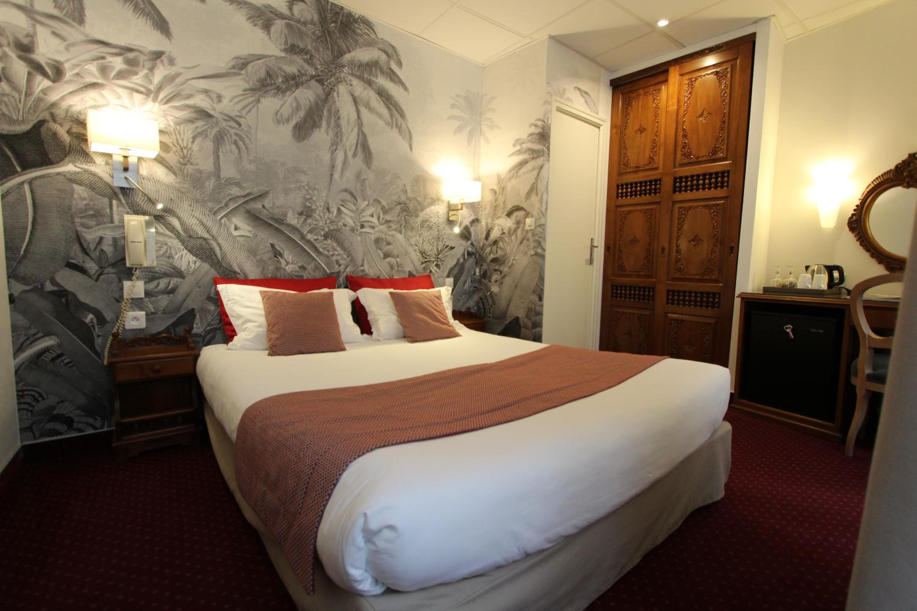 Standard Double Room photo 2