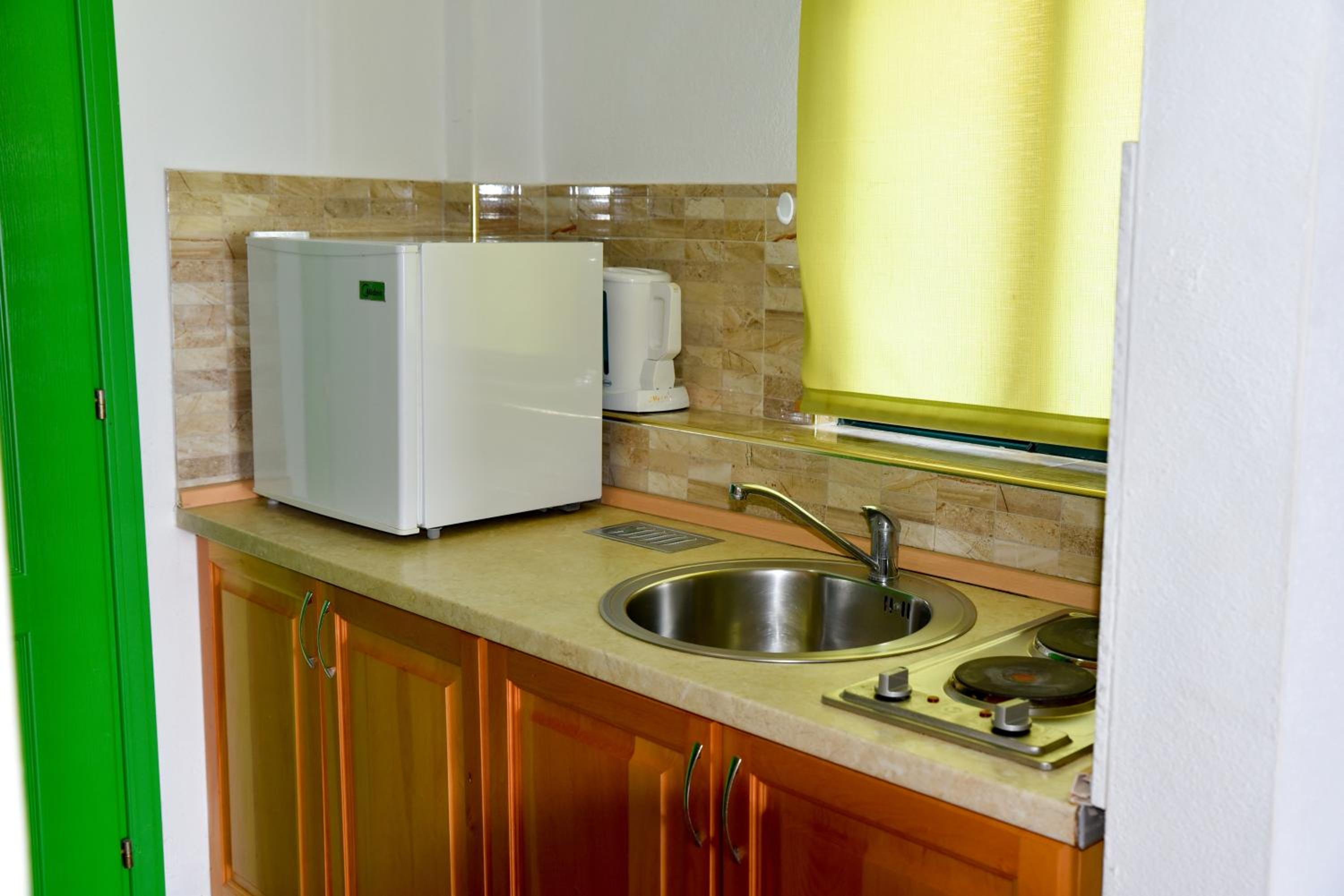 Apartment with Sea View - Photo 7