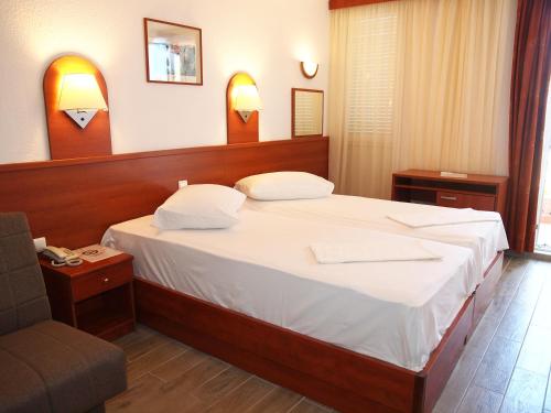 Double Room with Sea View photo 2