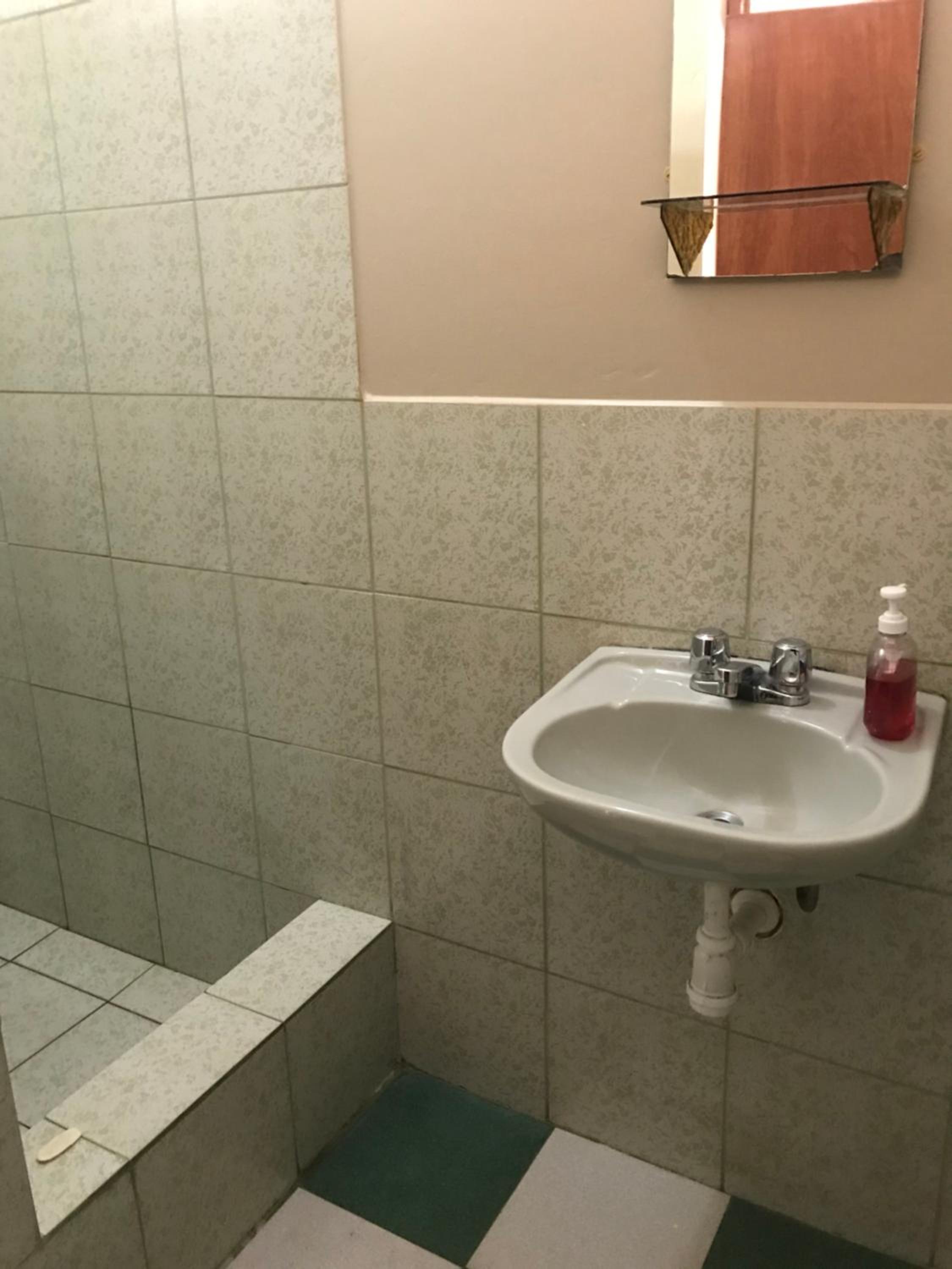 Double Room with Private Bathroom photo 2
