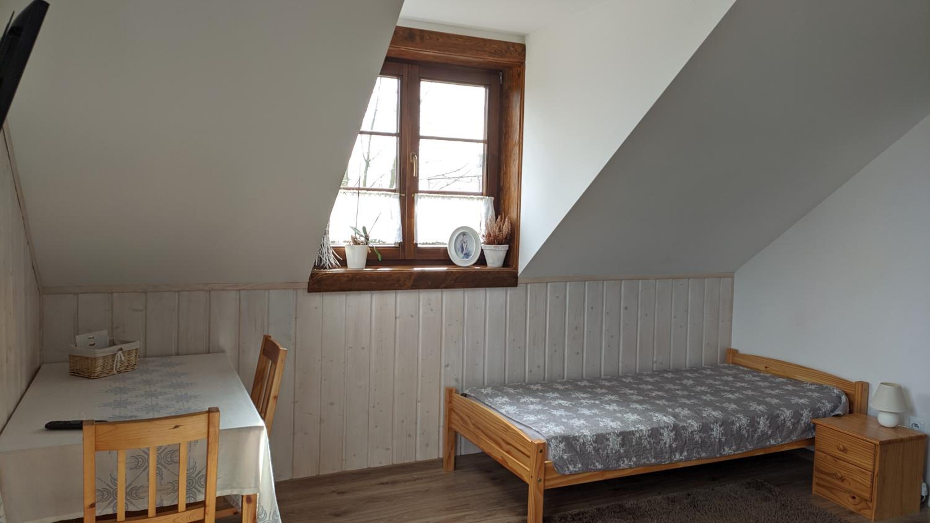 Triple Room with Private Bathroom - Photo 9