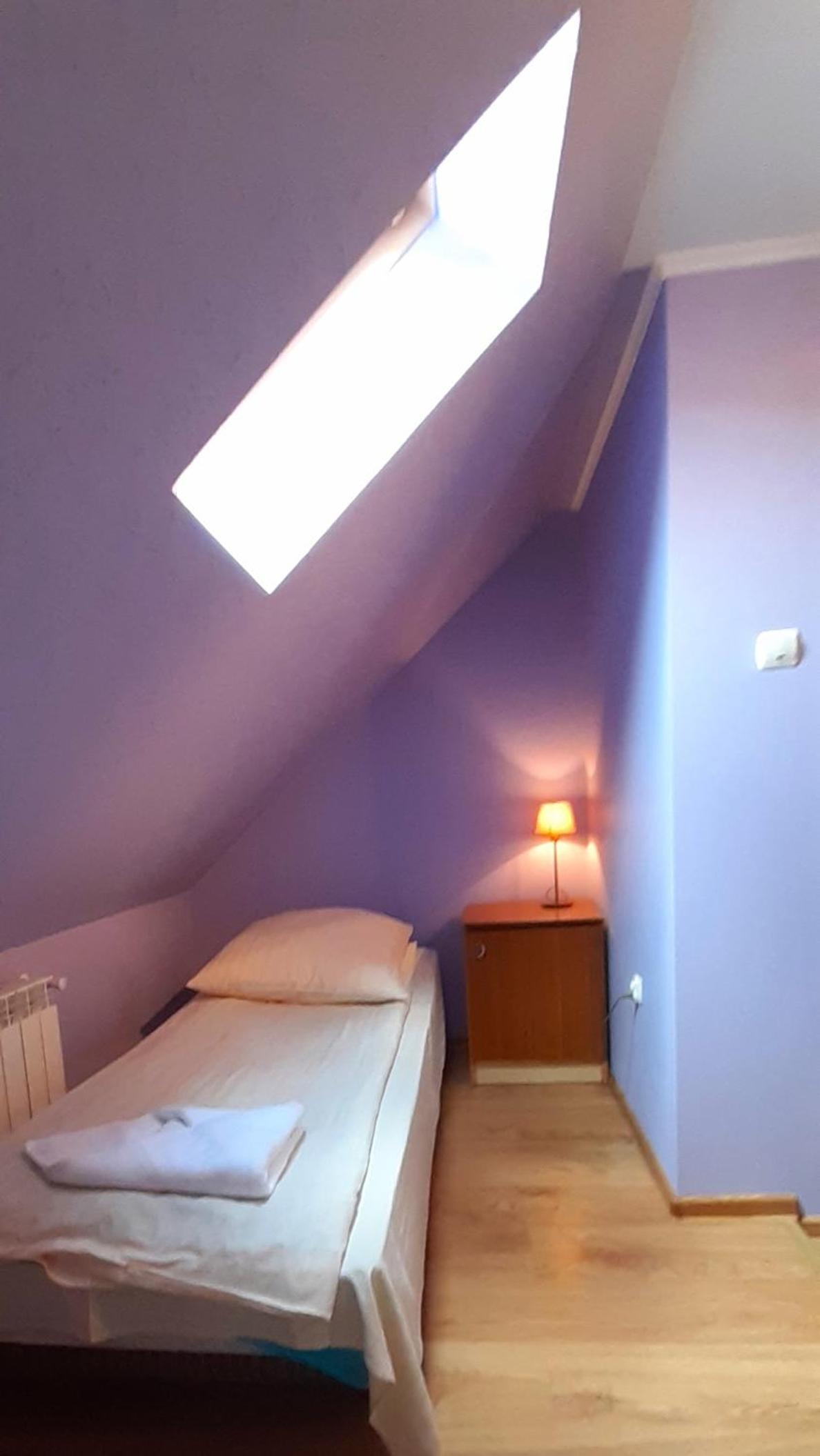 Twin Room with Shared Bathroom photo 1