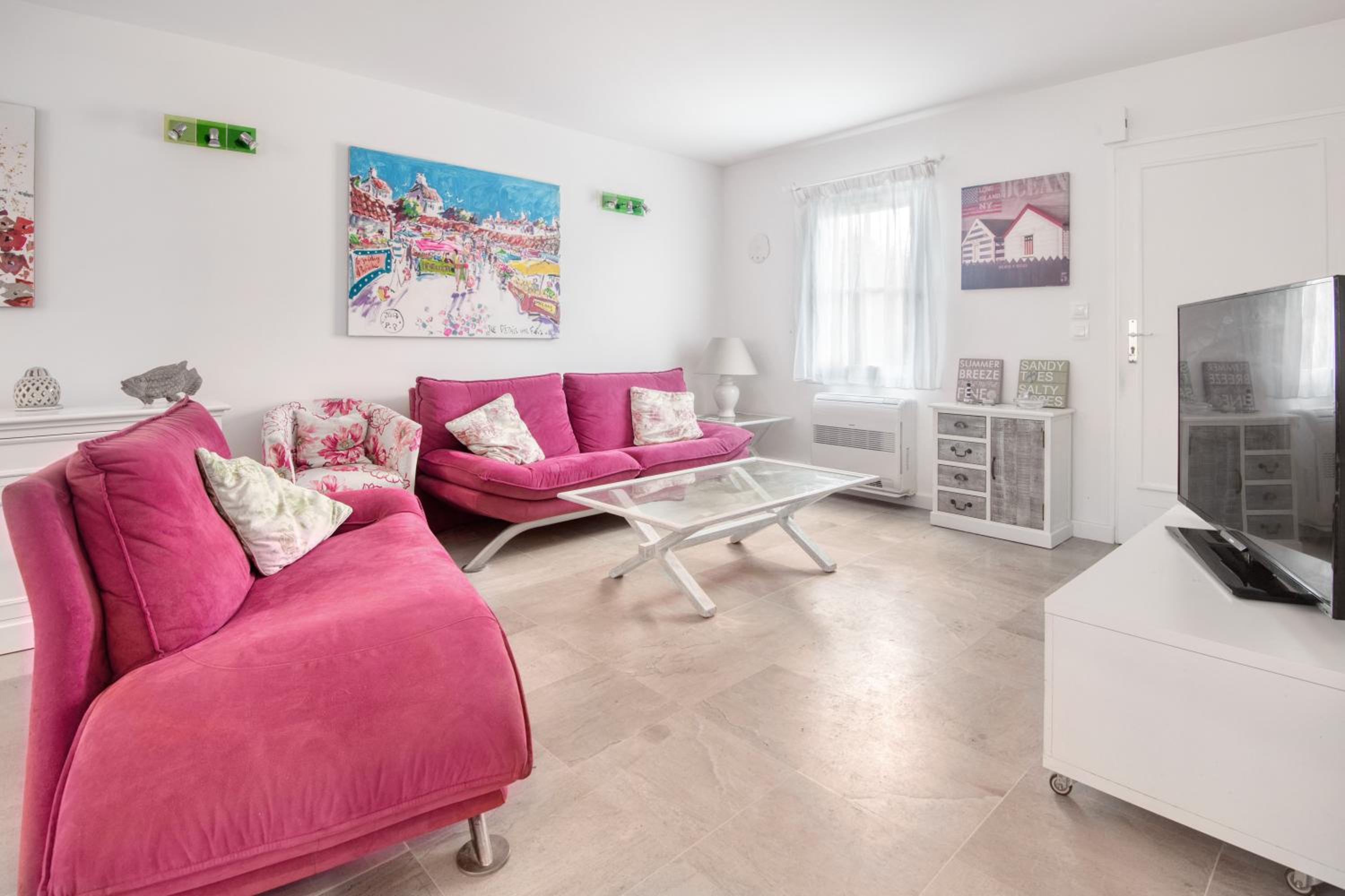Three-Bedroom House photo 1