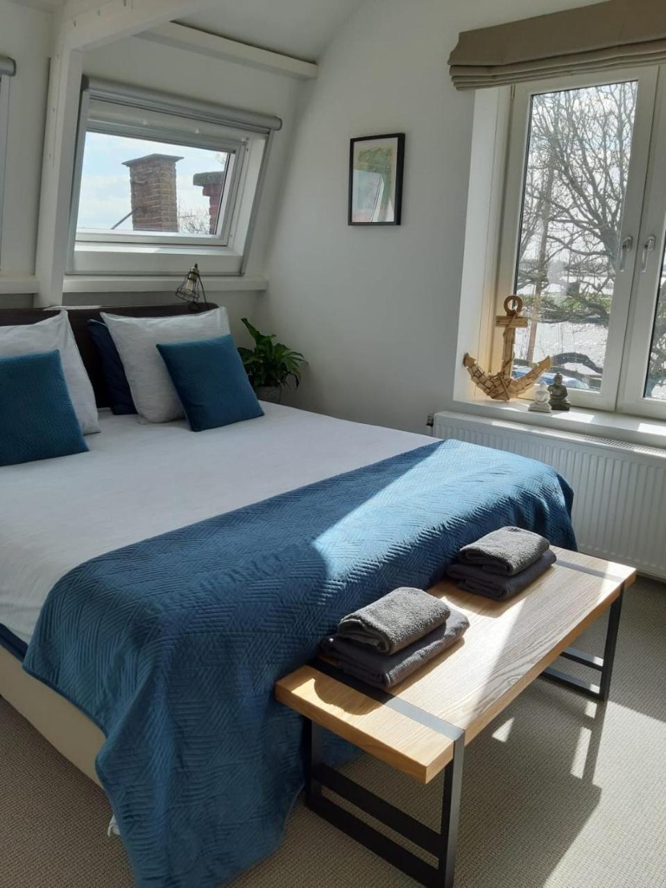 Deluxe Double Room with Sea View - Photo 2
