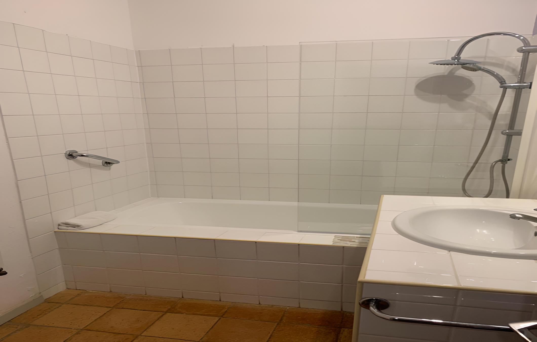Triple Room with Bath