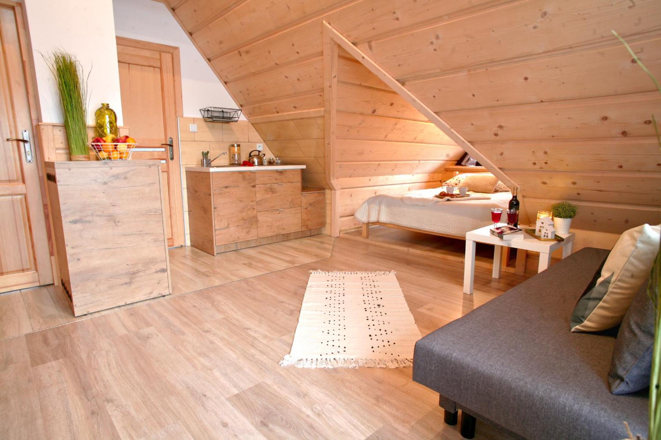 Studio with Balcony - Photo 10