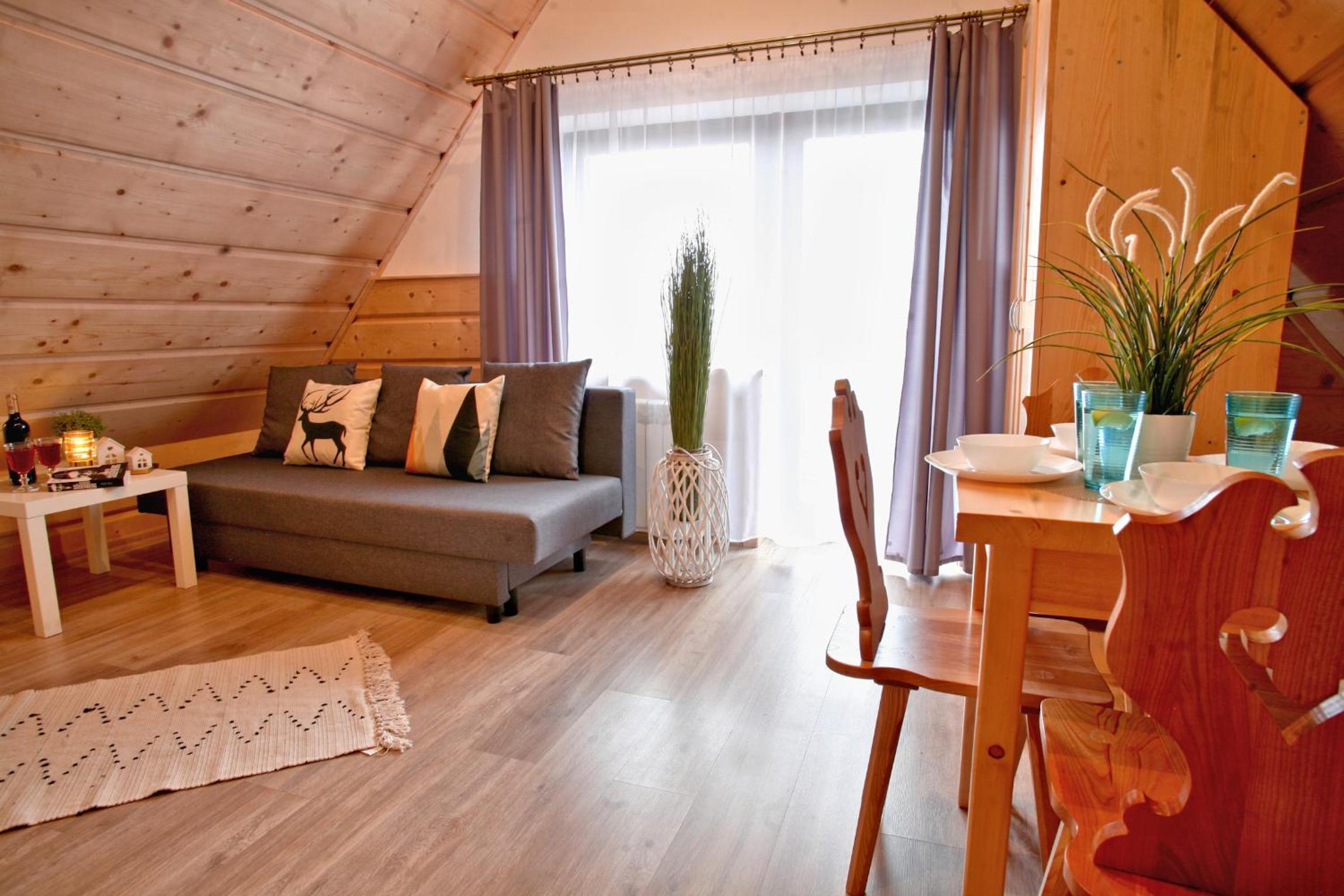 Studio with Balcony - Photo 7