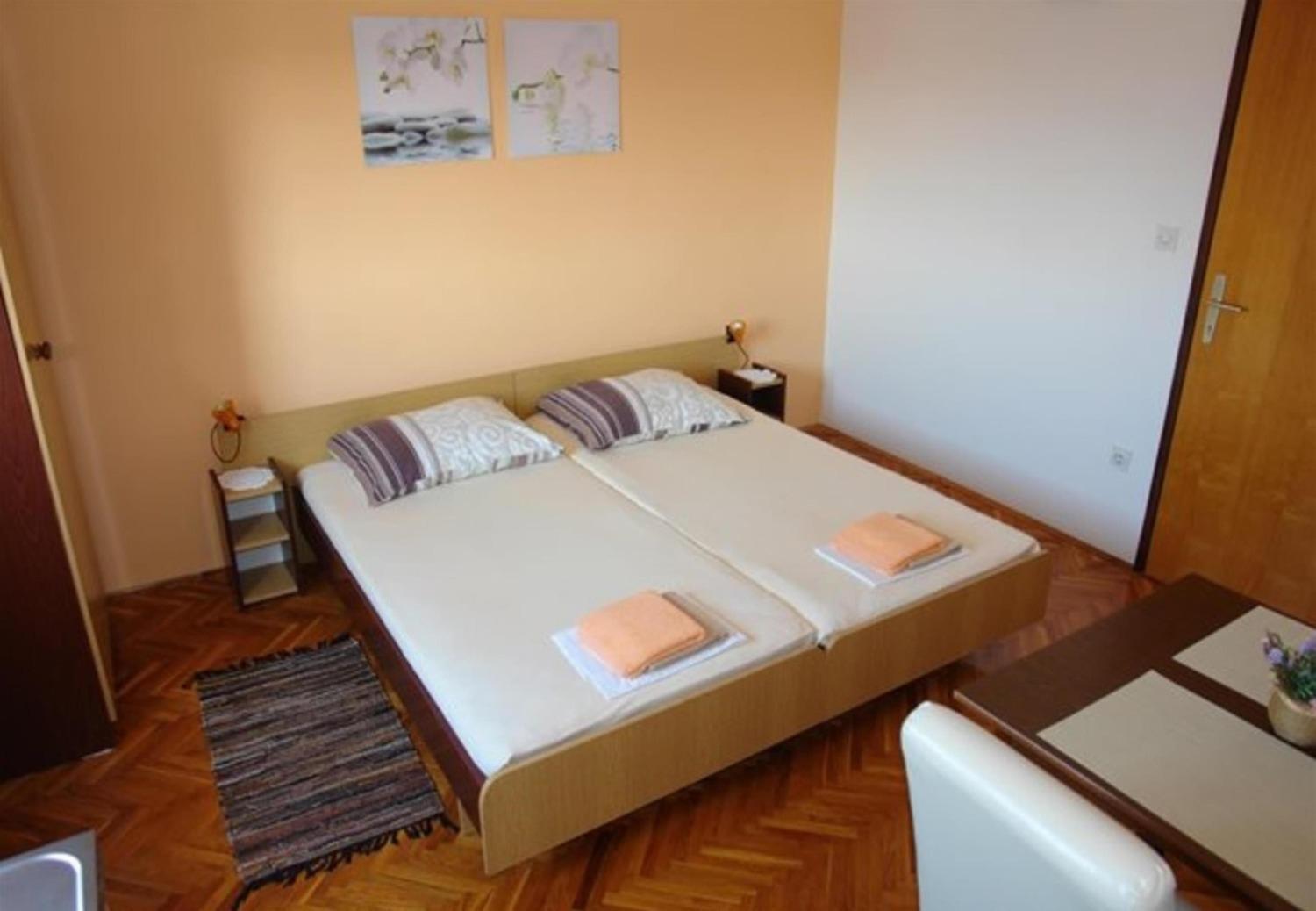 Studio Apartment 3  photo 1