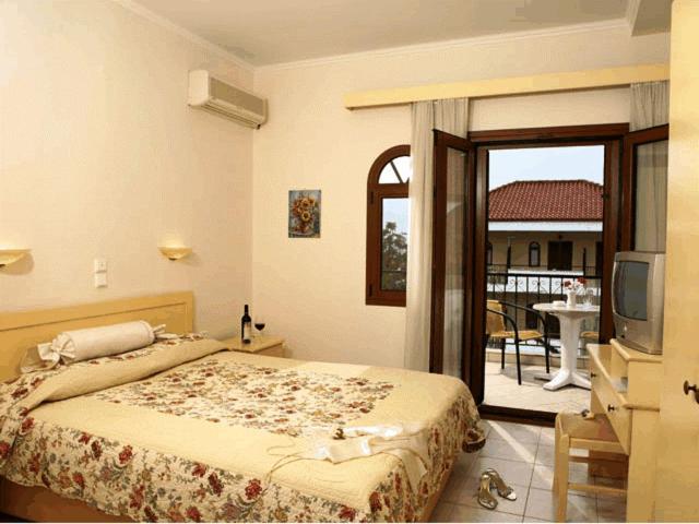  Double Room with Sea or Pool View  photo 2