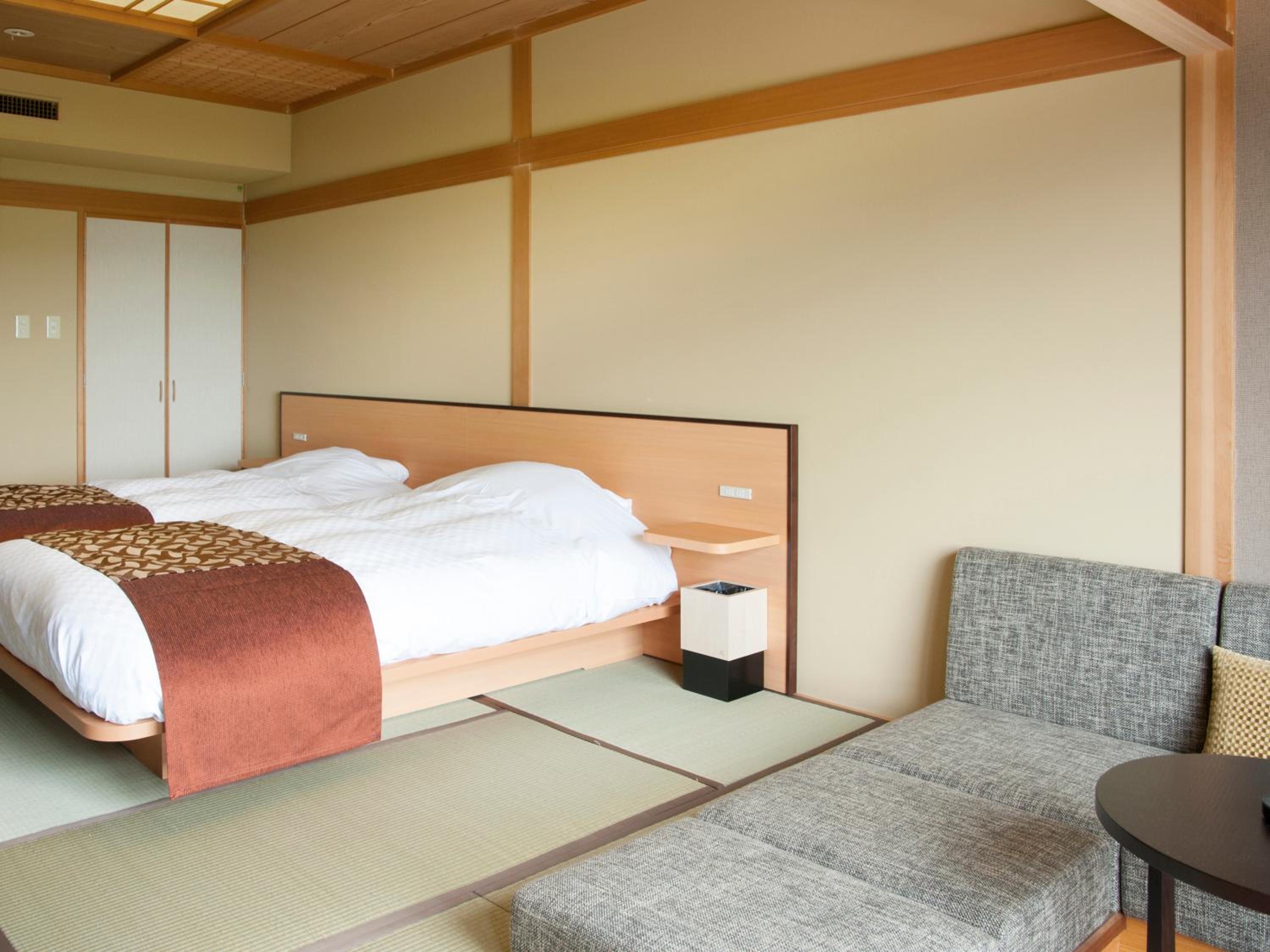 Twin Room with Town View - Non-Smoking photo 2