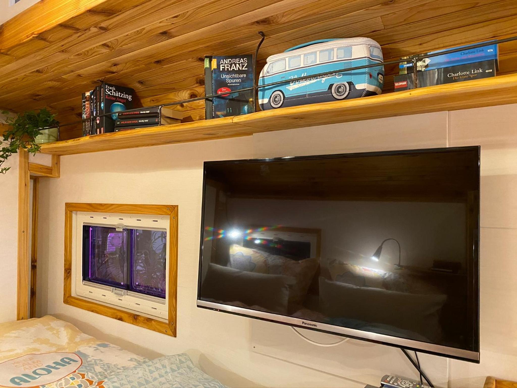 Mobile Home photo 3