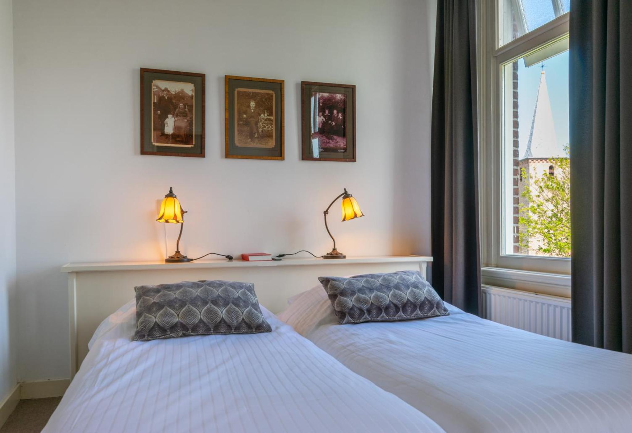 Deluxe Double Room with Shower photo 2