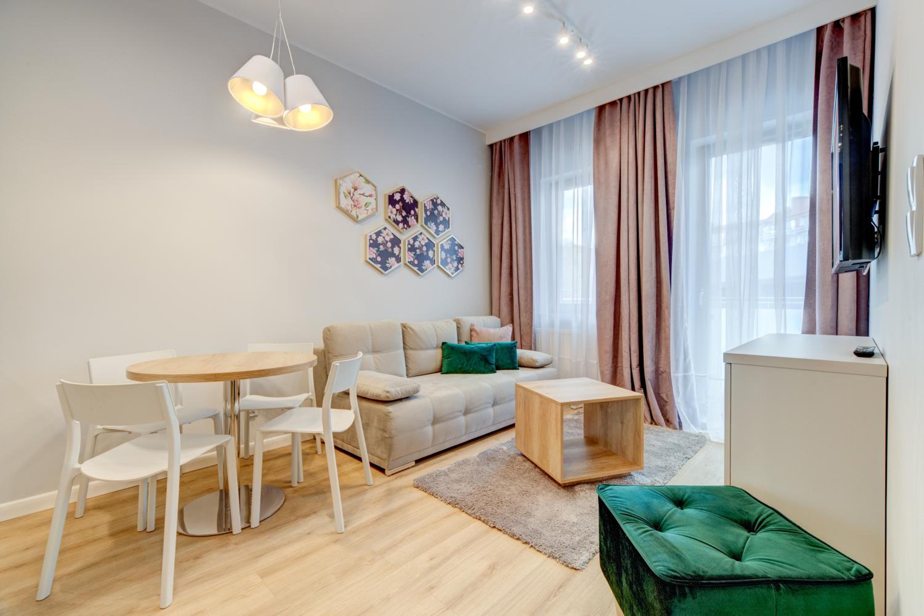 2 Room Apartment in Rondo Apartamenty Complex photo 2
