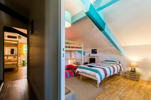 Bed in 4-Bed Mixed Dormitory Room photo 1