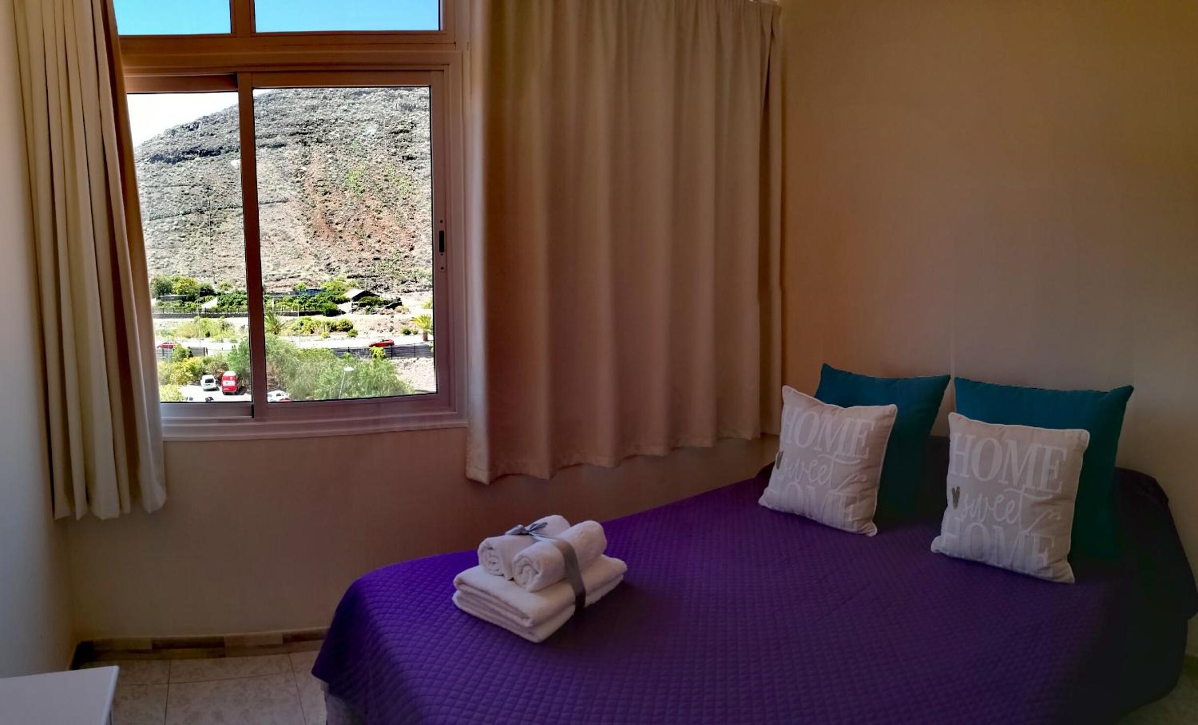 Apartment with Mountain View - Photo 6