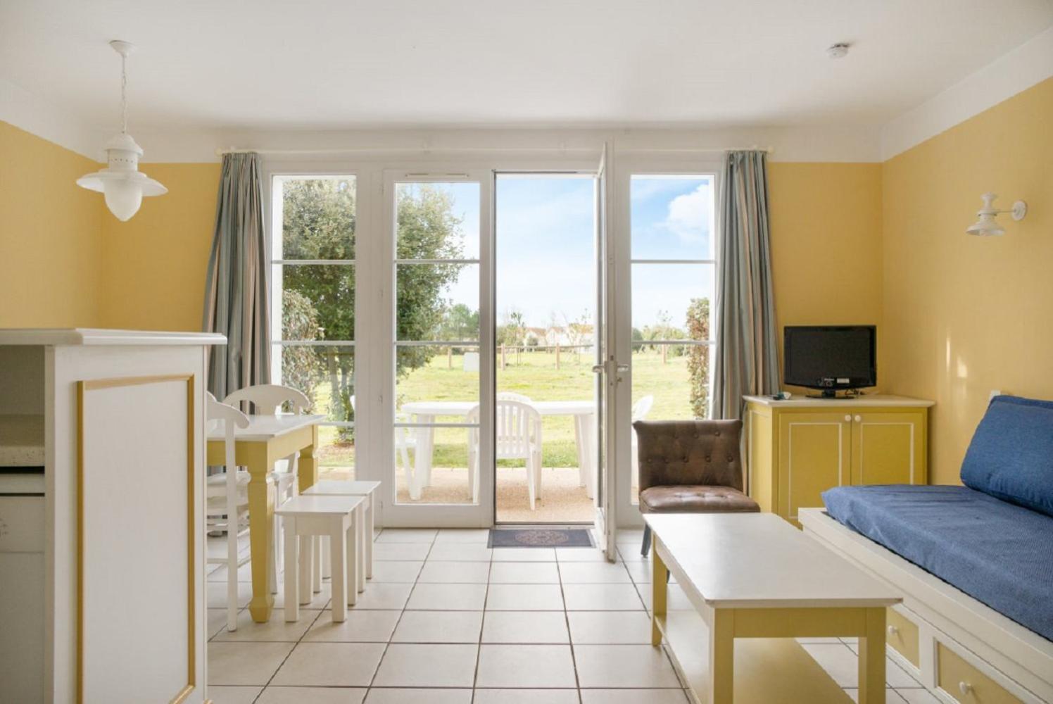 Select two-bedrooms House (7 people)