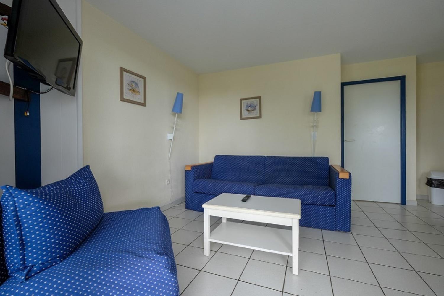 Select Two-Bedrooms Apartment (6 People)