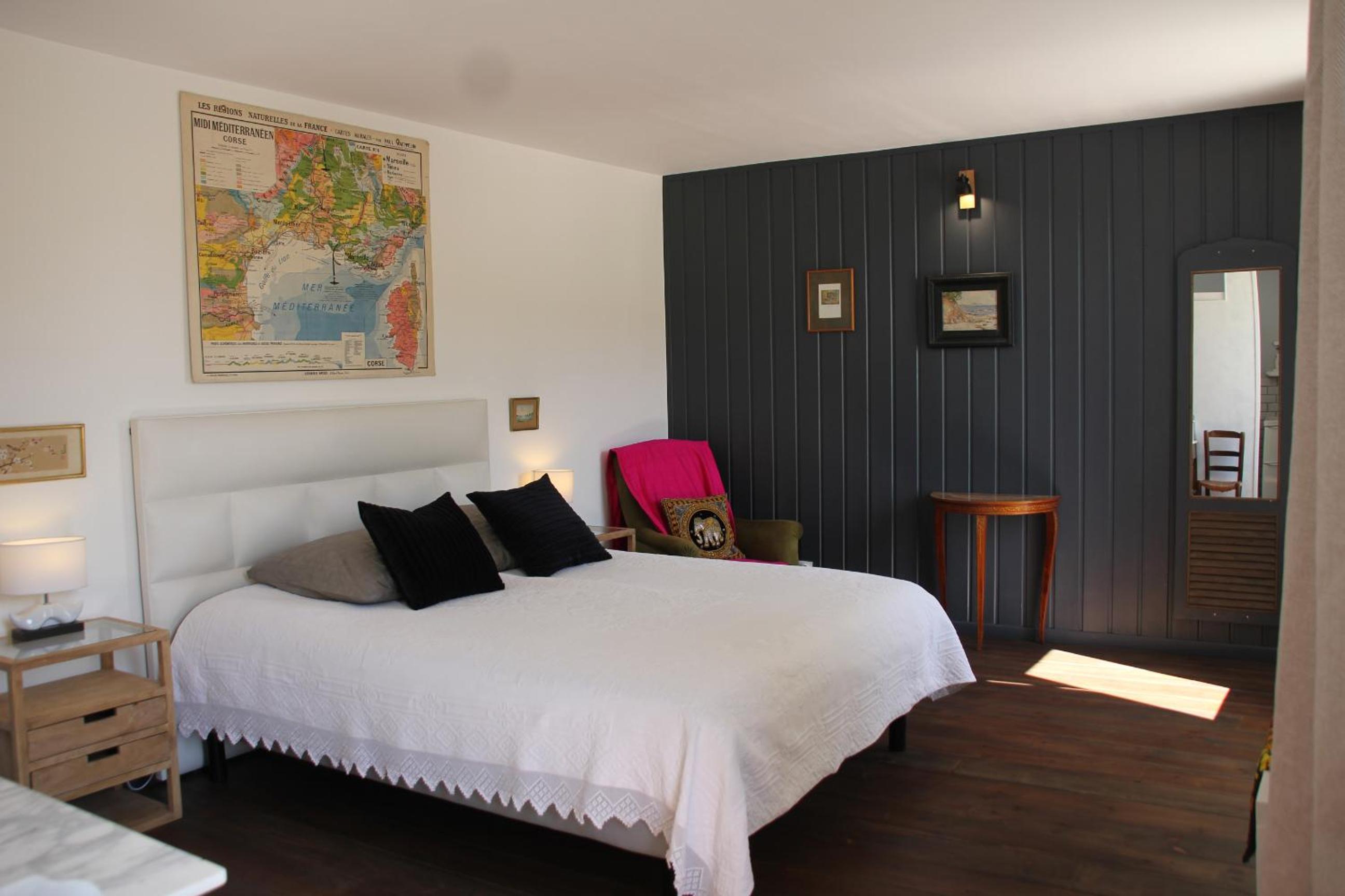 Queen Room - Photo 1