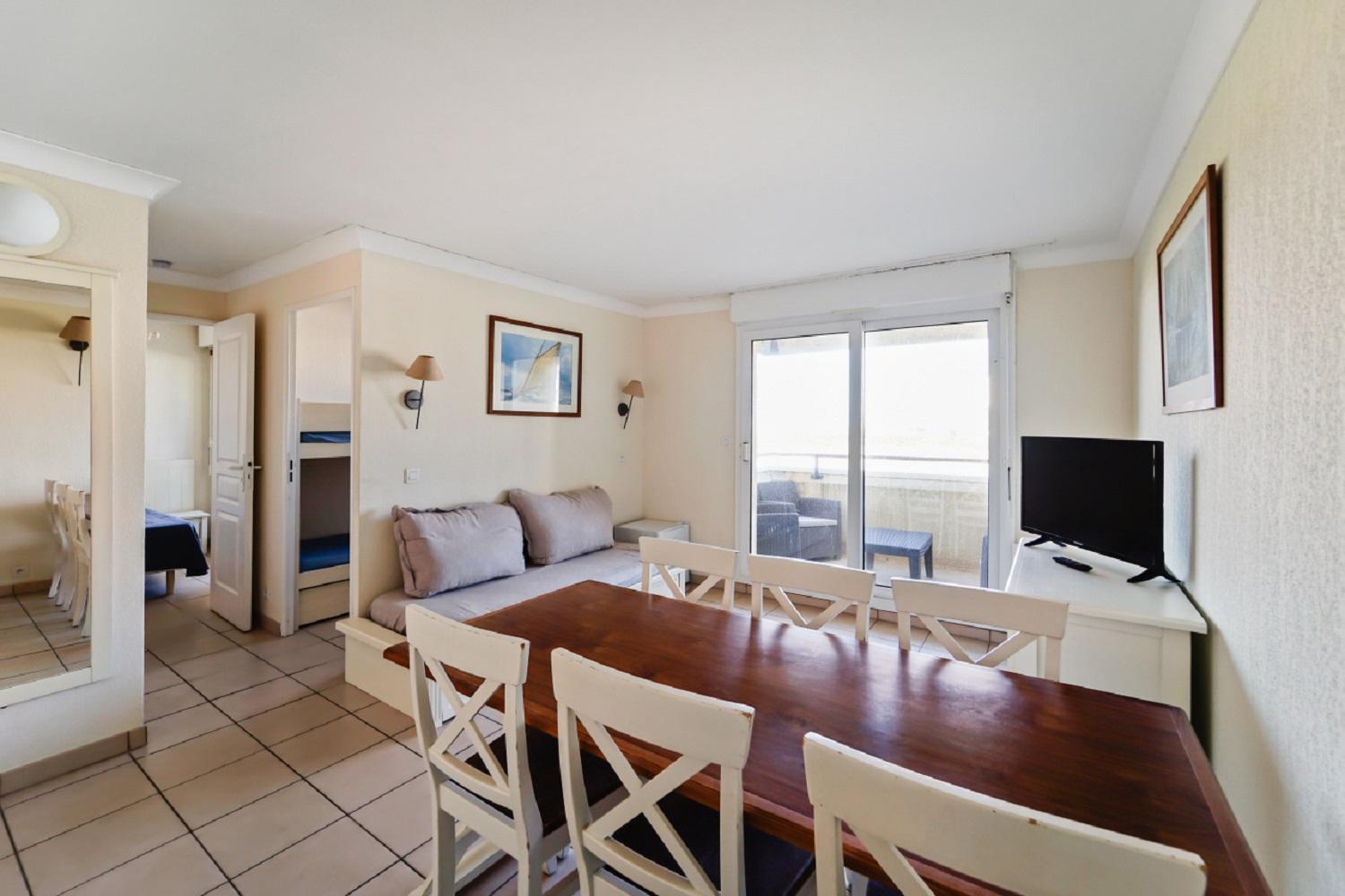 Select Two-Bedroom Apartment (6 People)