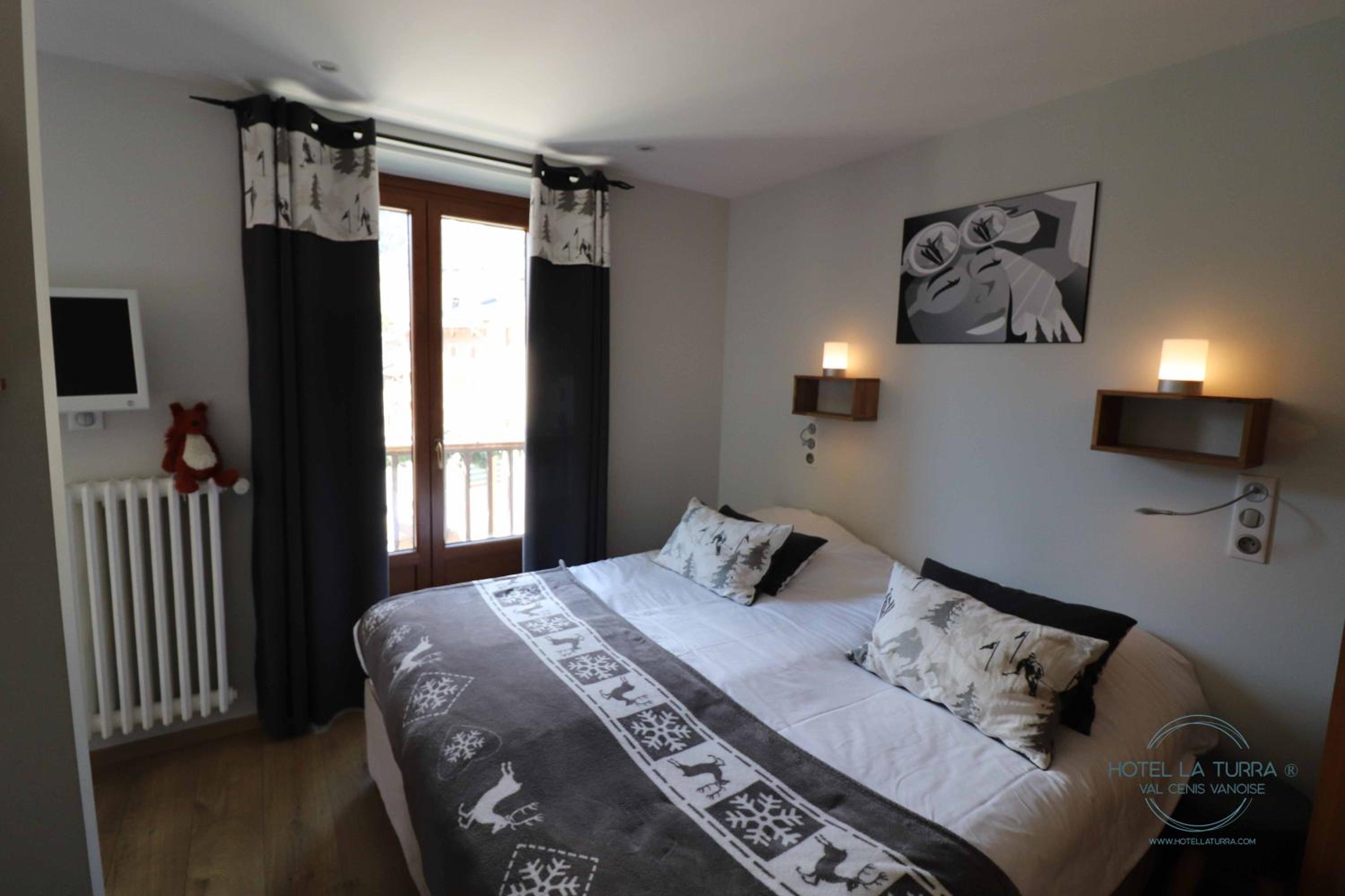 Suite with Mountain View