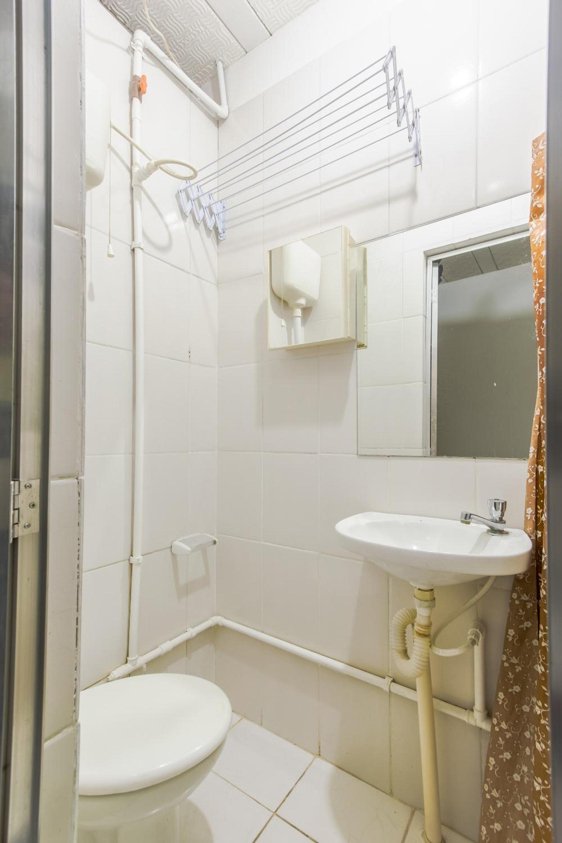 Triple Room with Private Bathroom photo 3