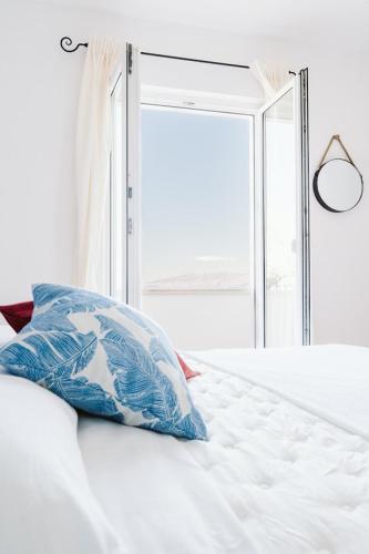 Apartment with Sea View photo 2