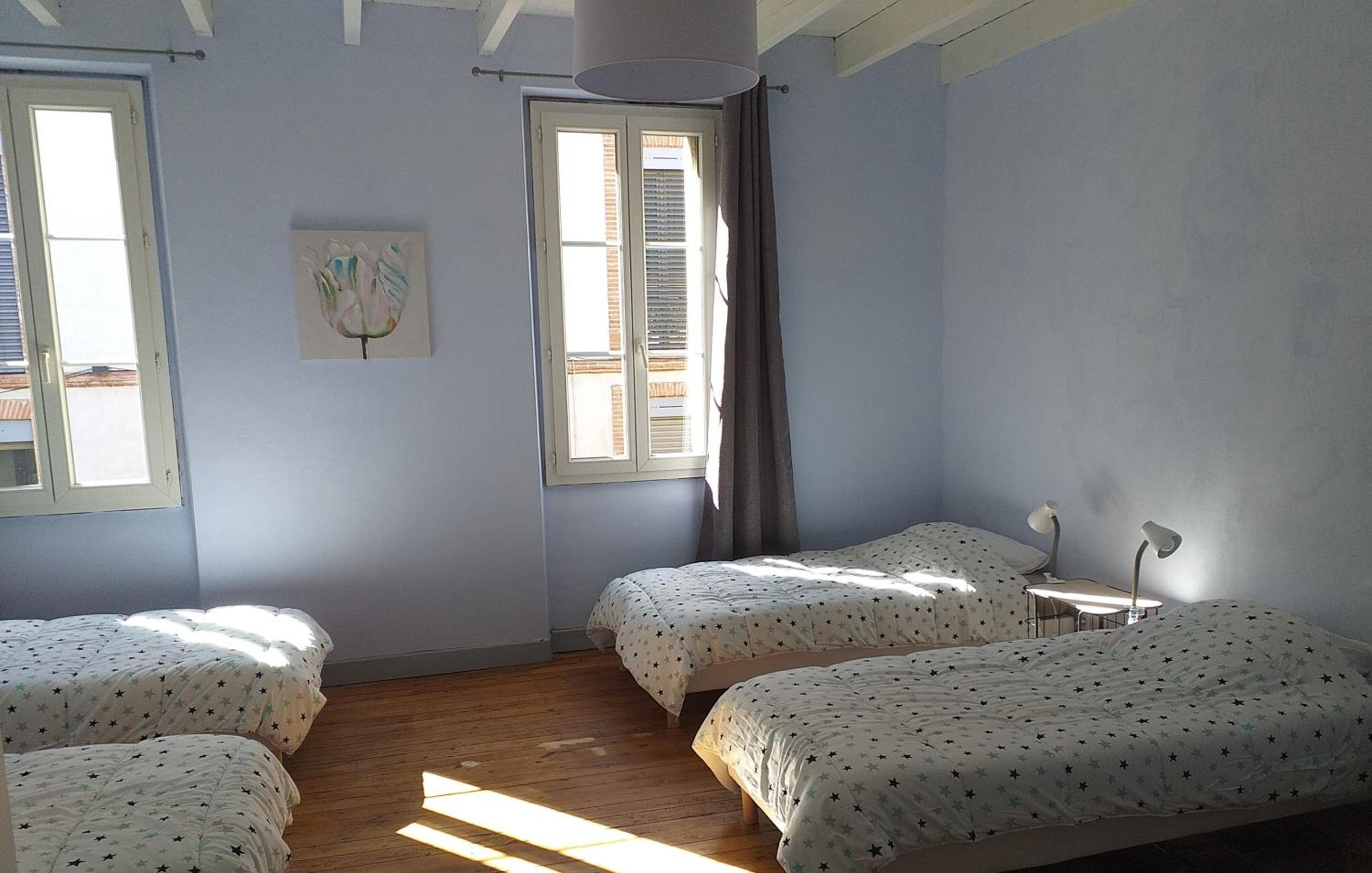 Single Bed in 6-Bed Dormitory Room photo 3