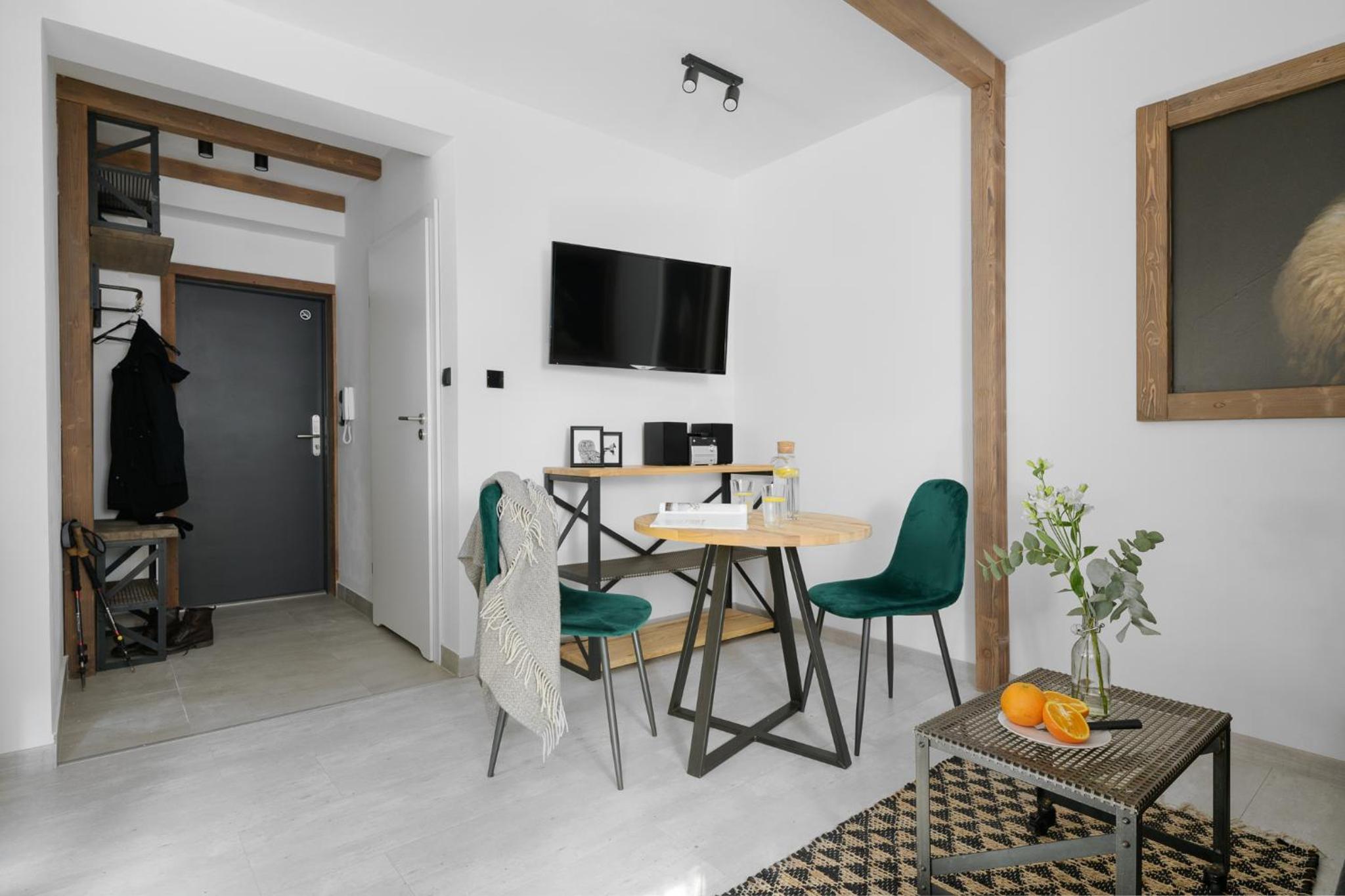 King Studio with Sofa Bed