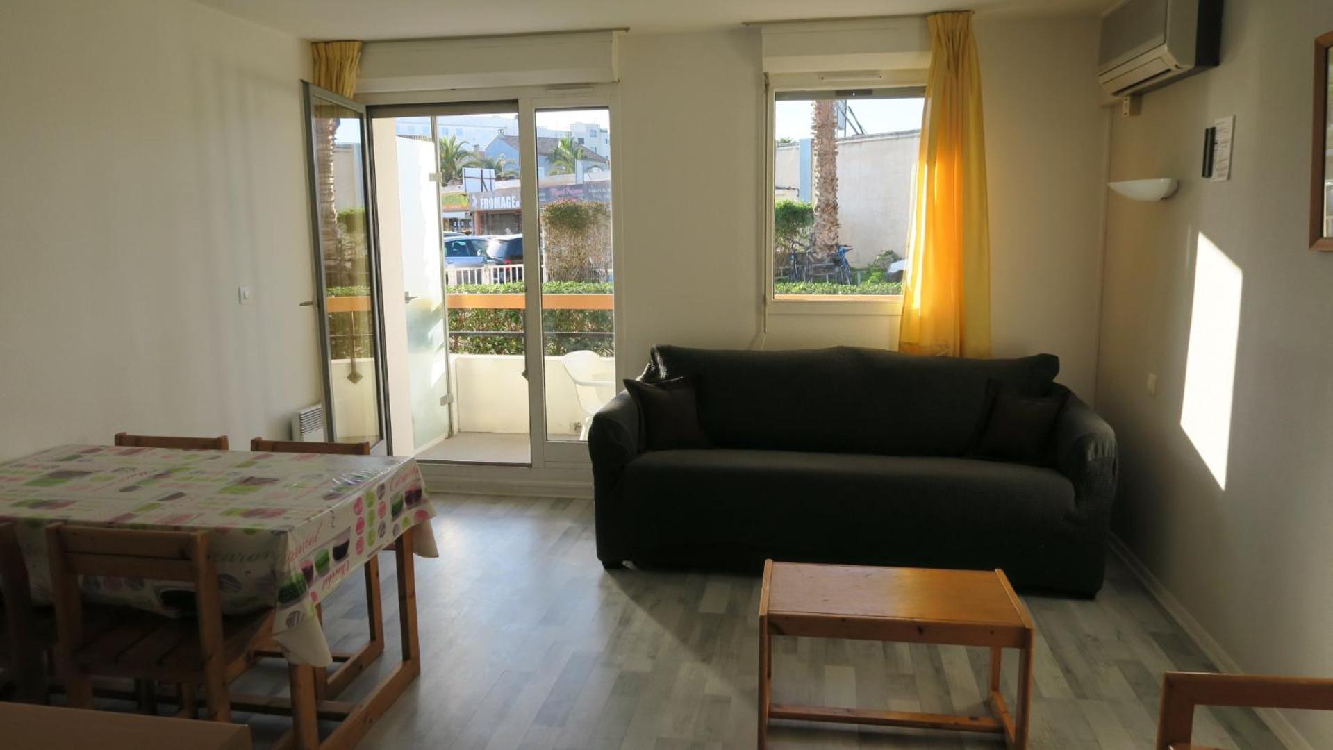 Studio with Park View - Upper Floors