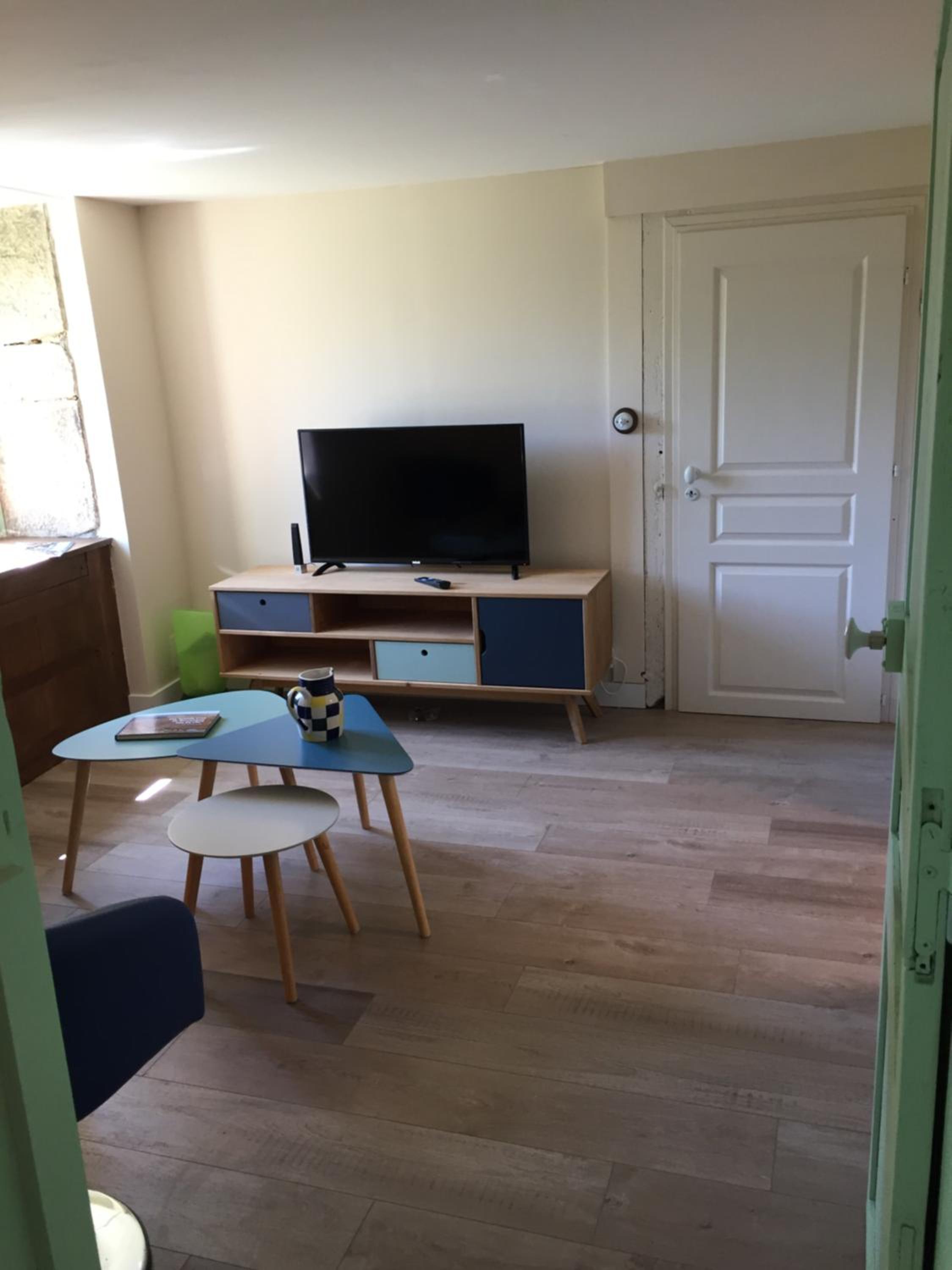 Double Room with Private Bathroom - Photo 2