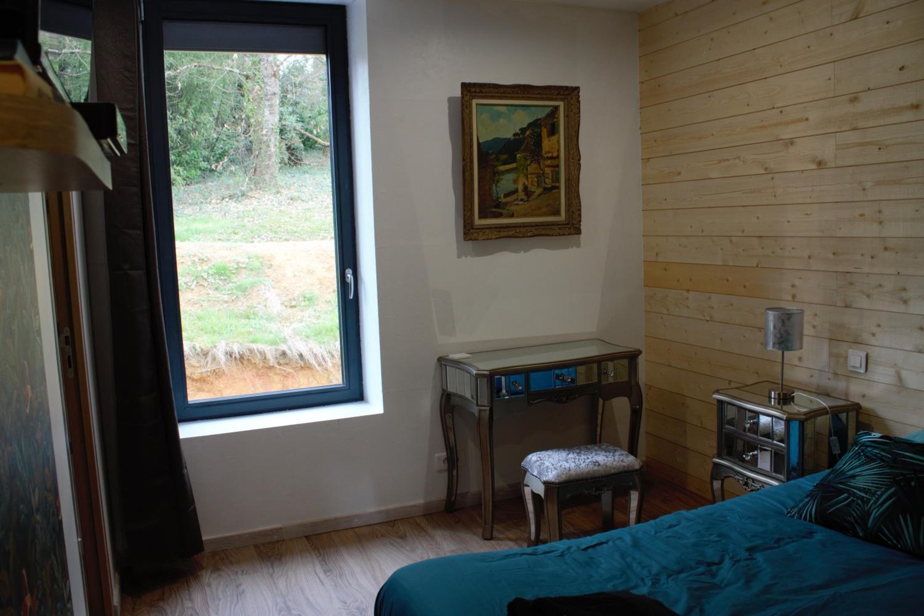 Standard King Room photo 2