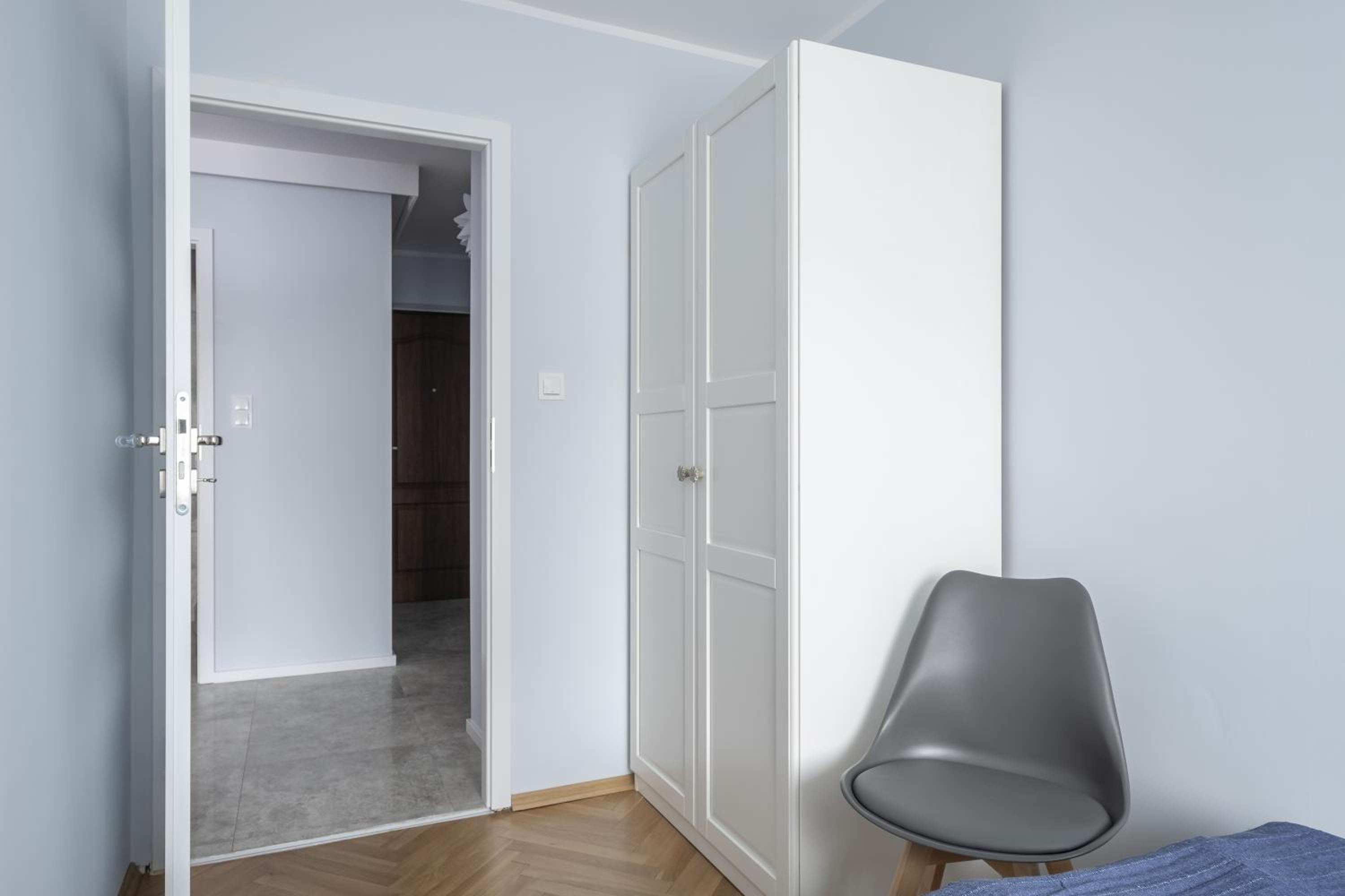 One-Bedroom Apartment - Photo 9