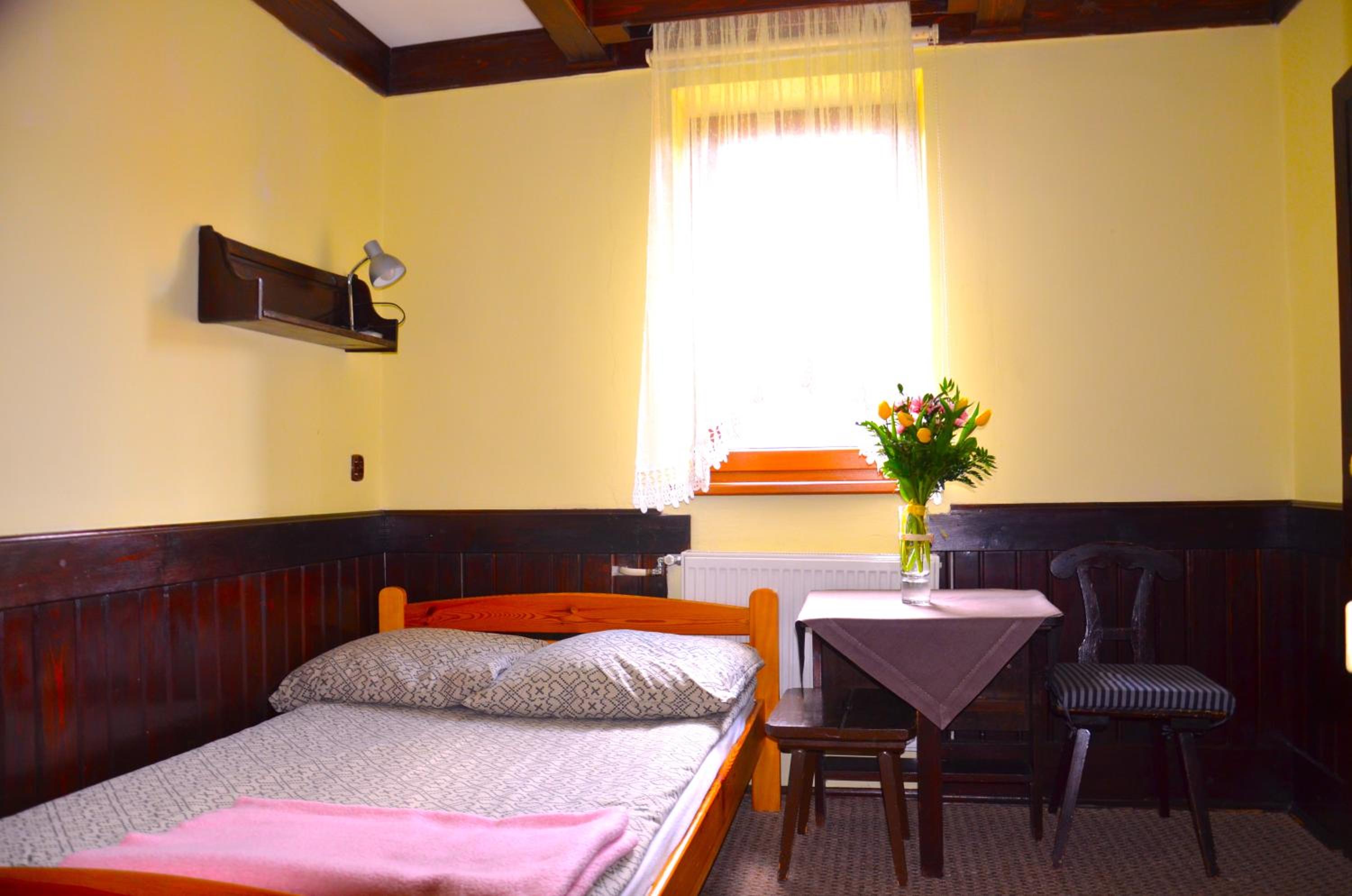 Single Room with Private Bathroom photo 1