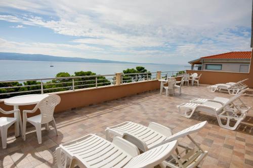 Deluxe Triple Room with Sea View