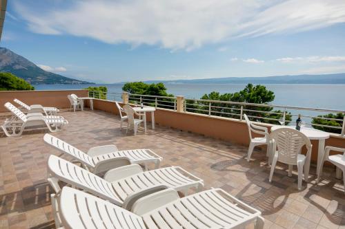 Deluxe Triple Room with Sea View photo 2