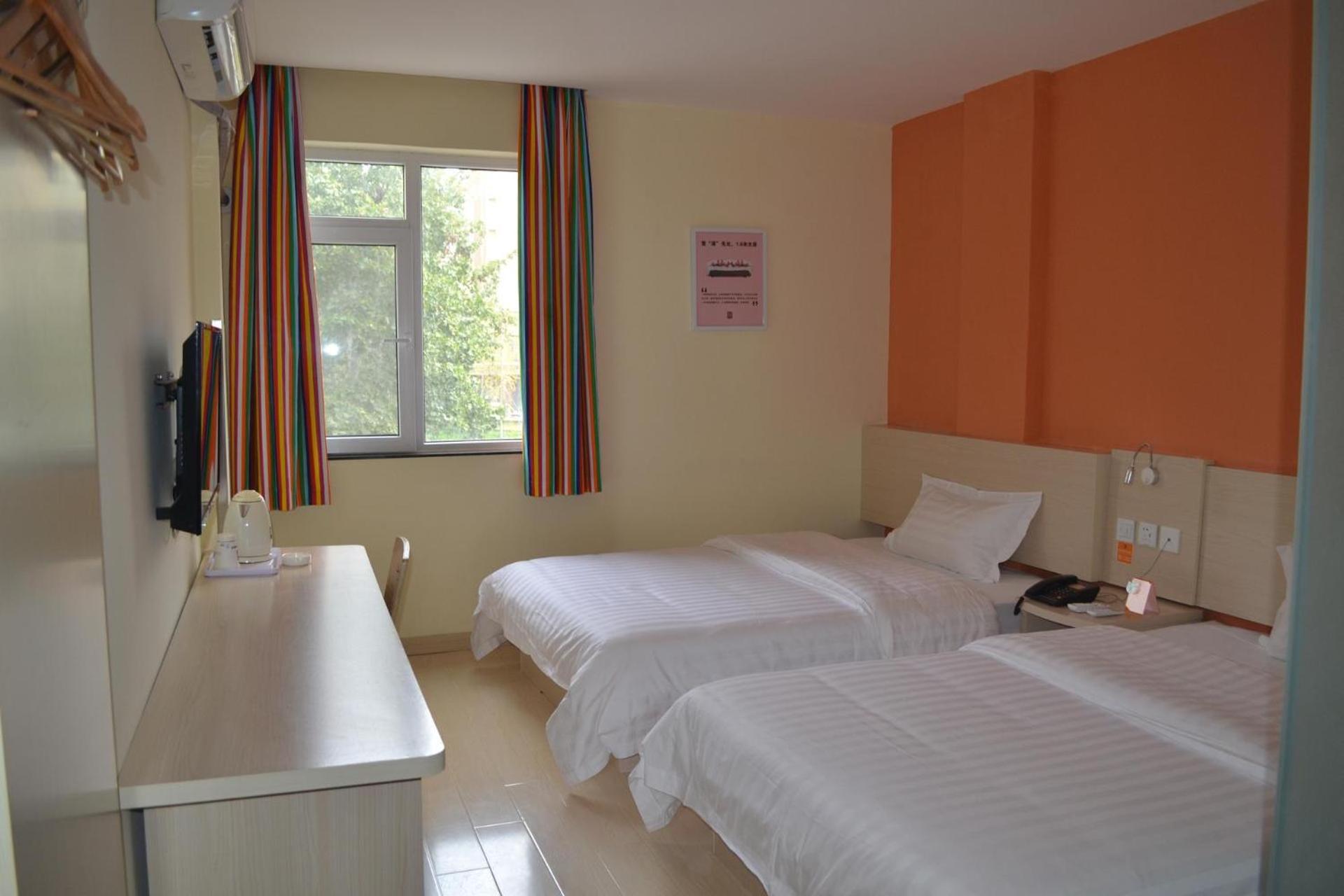 Comfortable Twin Room