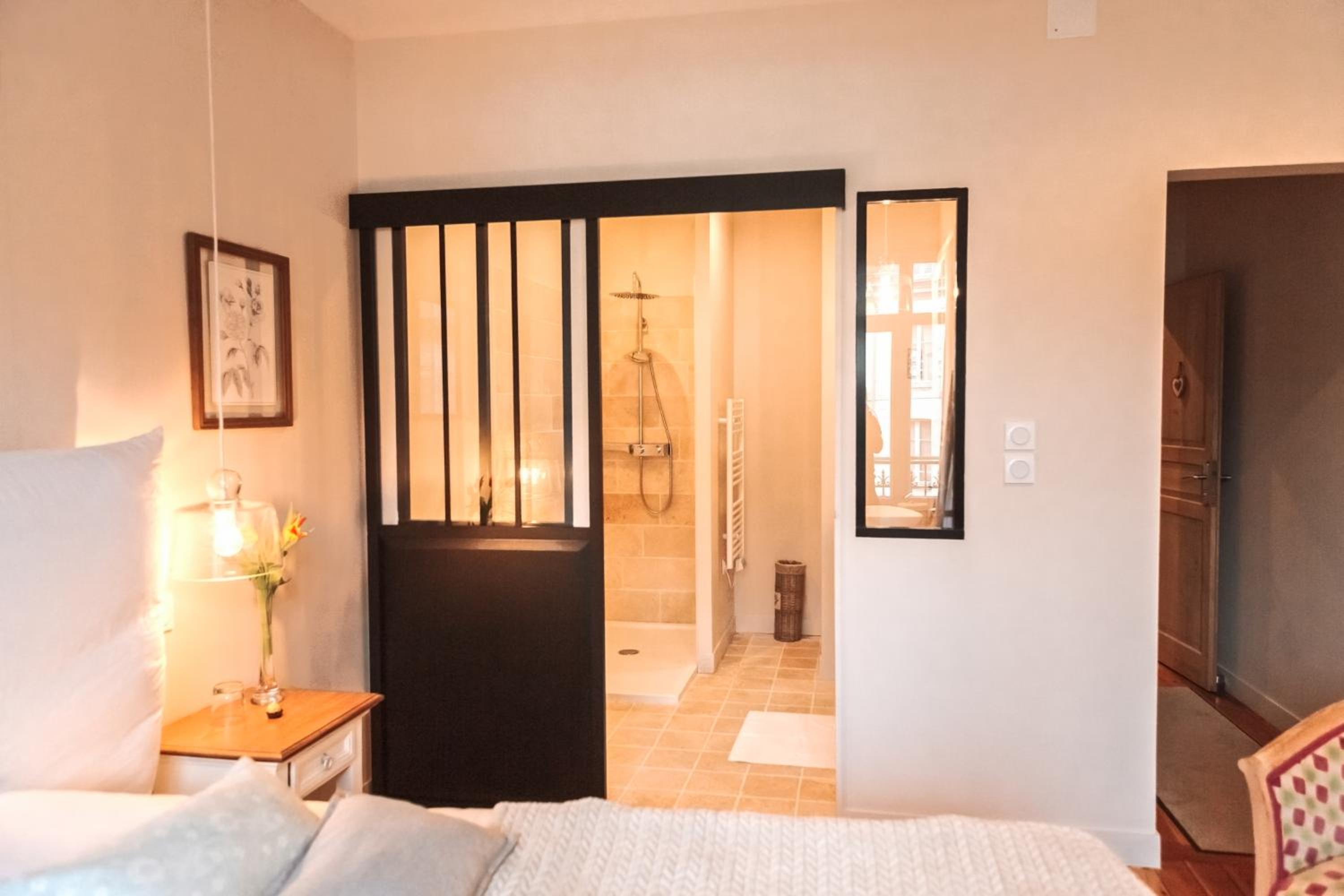 Deluxe Double Room with Balcony - Photo 2