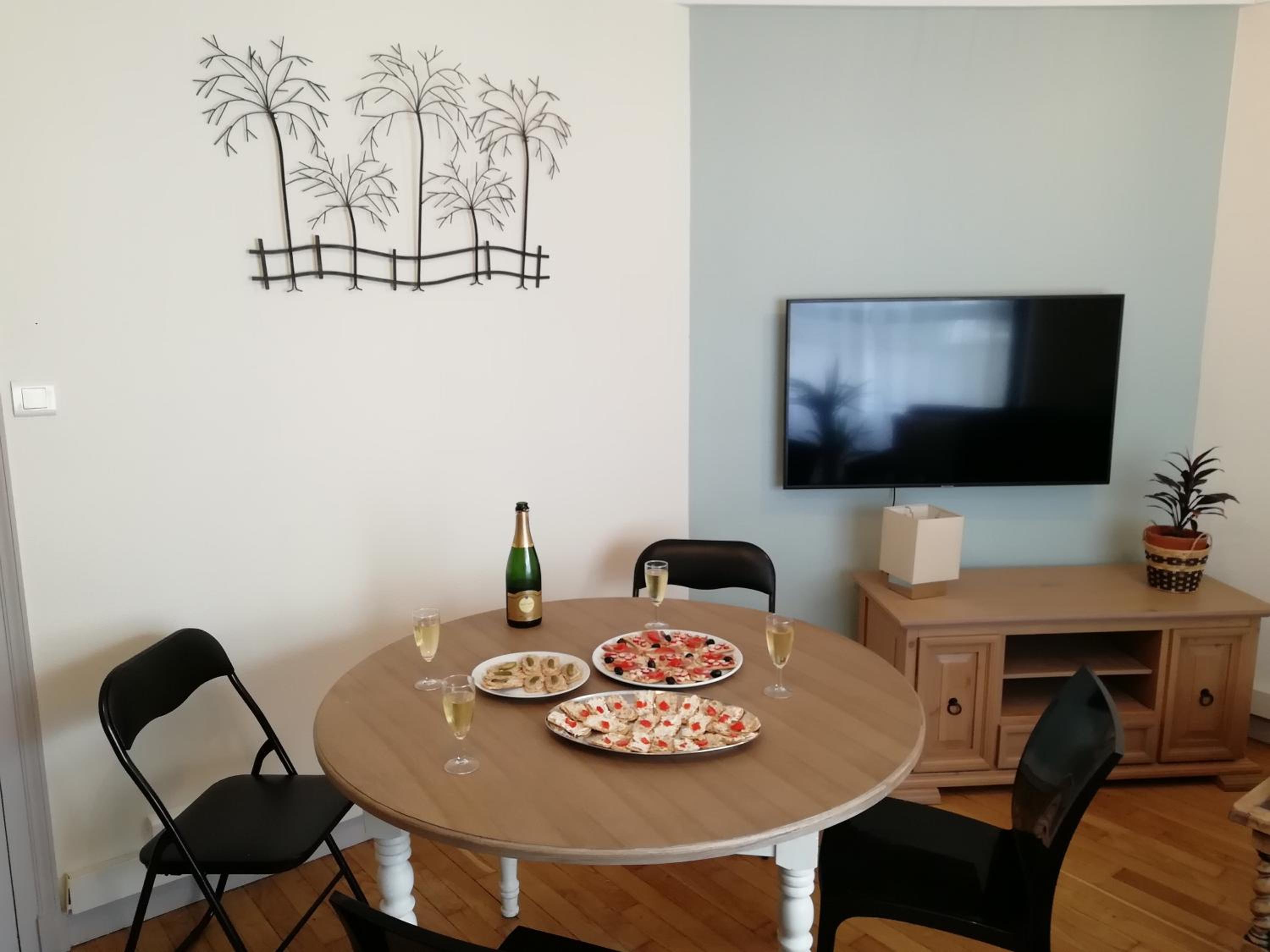 One-Bedroom Apartment - Photo 13