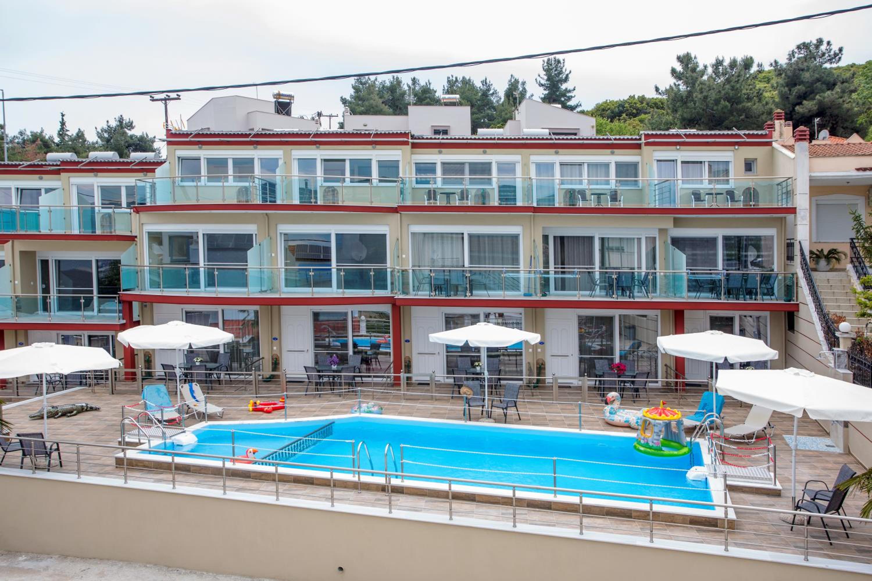 Apartment with Pool View  photo 2