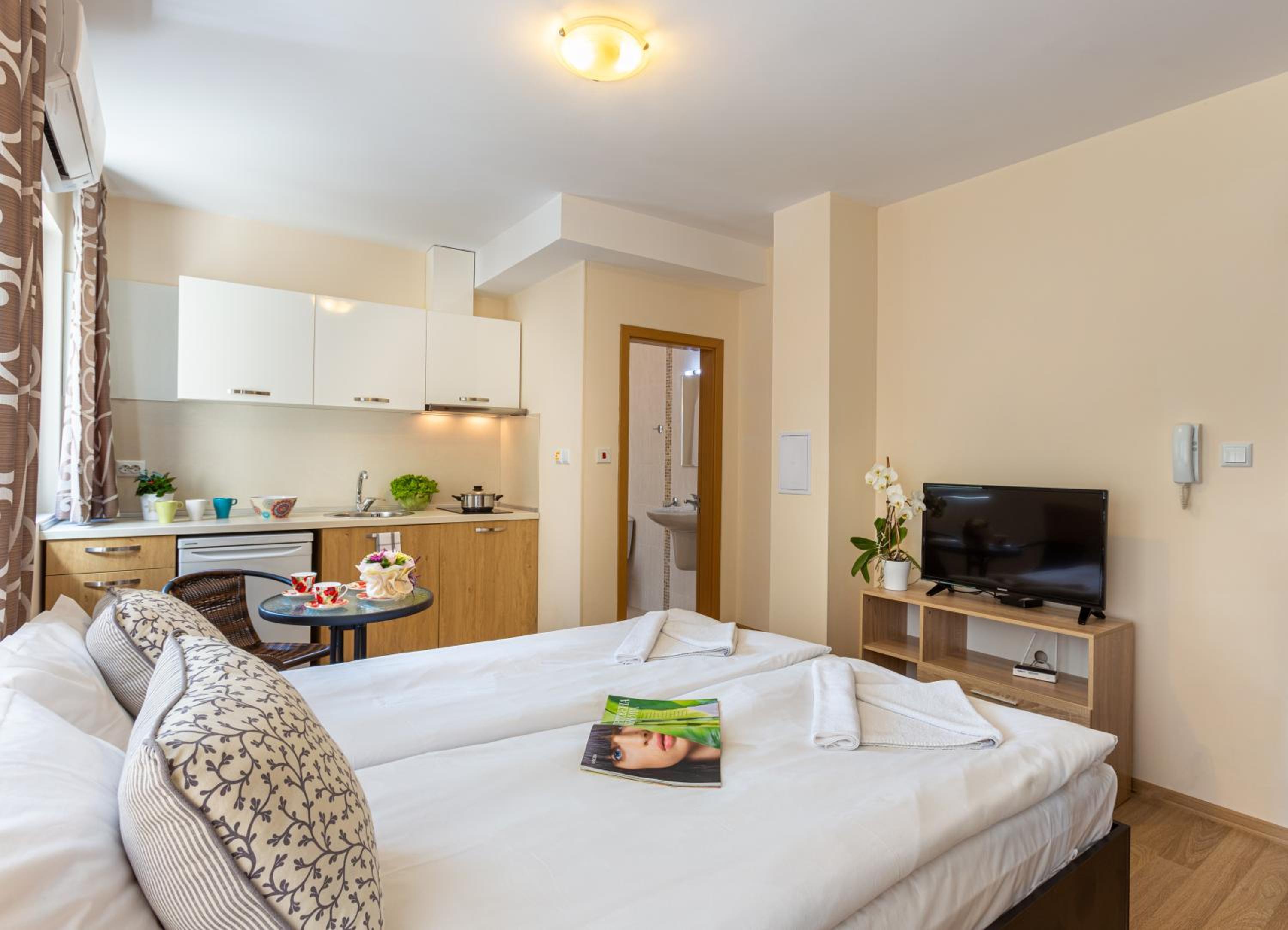 Standard Double Room photo 2