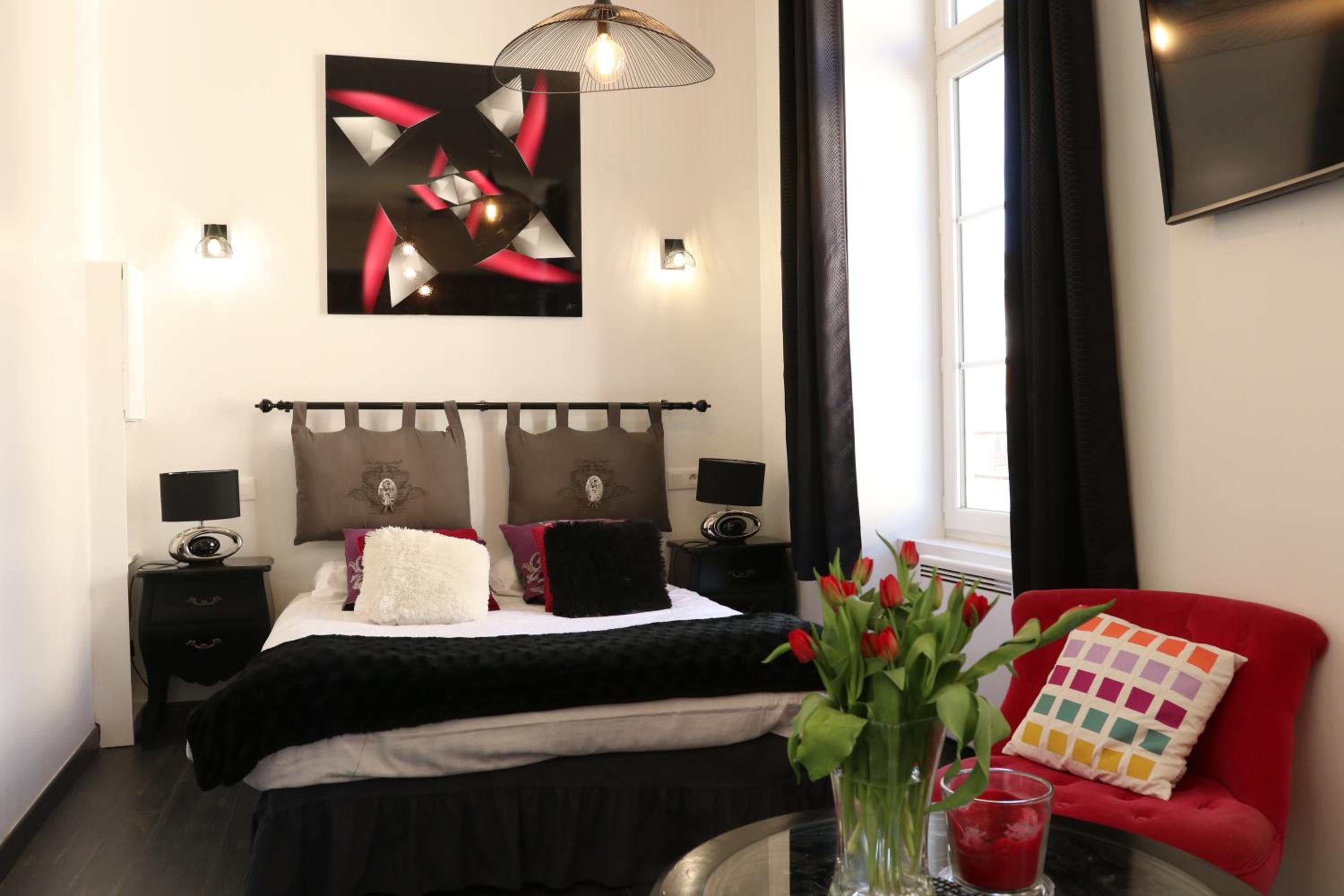 Double Room - Photo 5