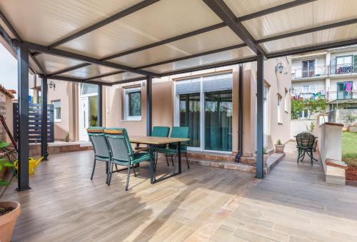 Apartment with Terrace