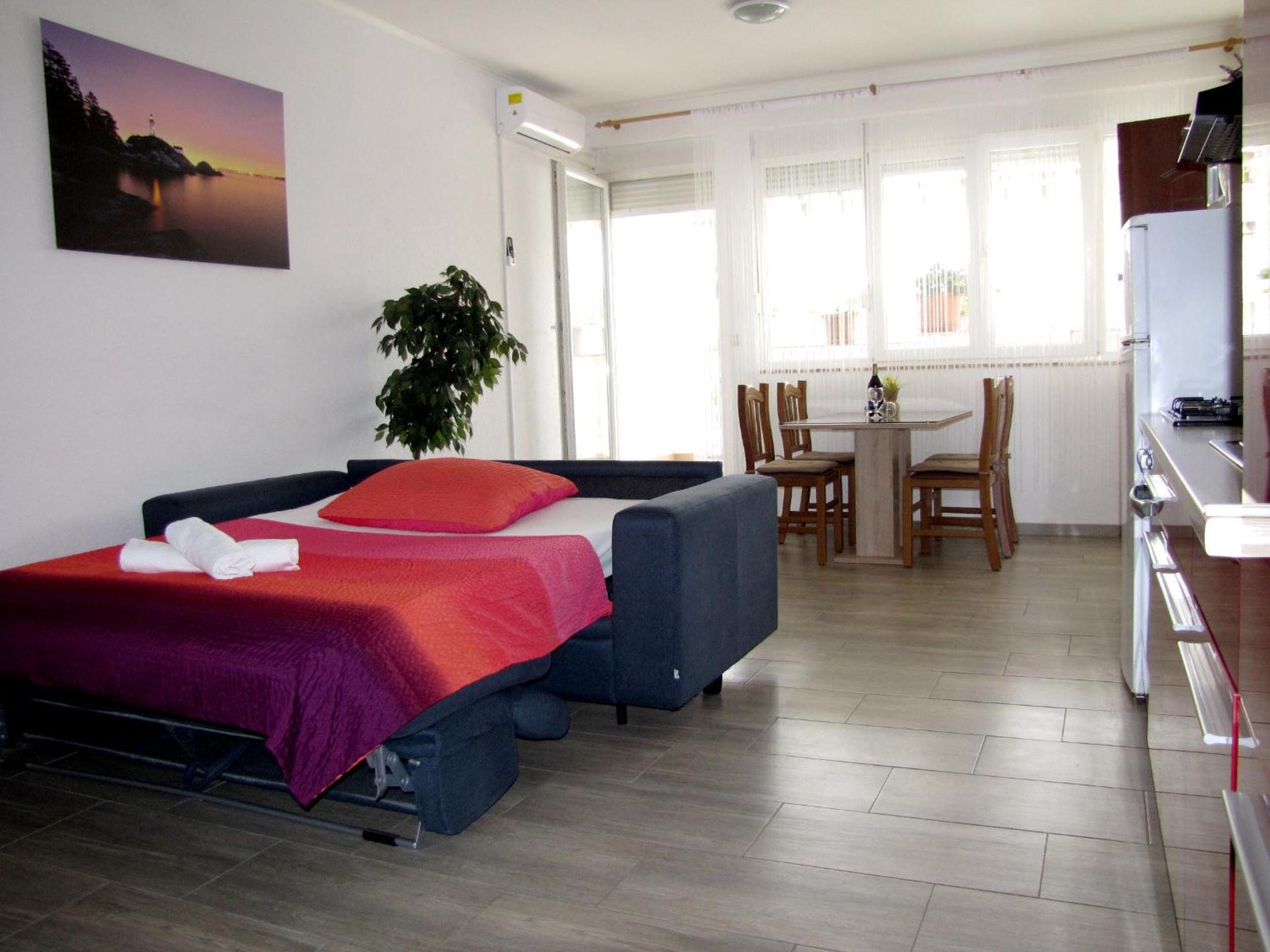 One-Bedroom Apartment - Ground Floor - Photo 9