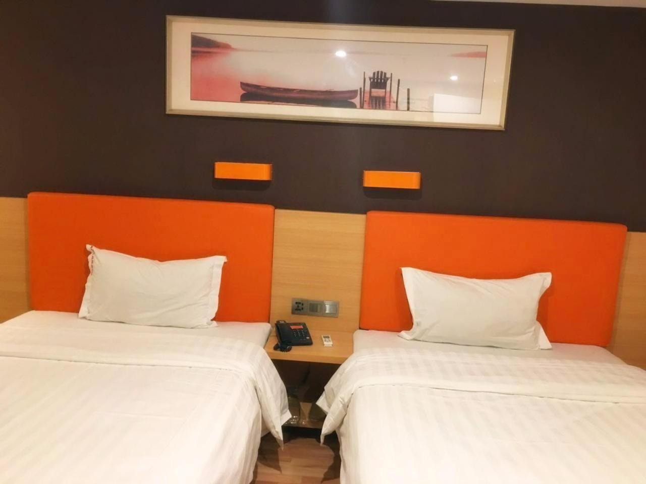 Premium Deluxe Twin Room