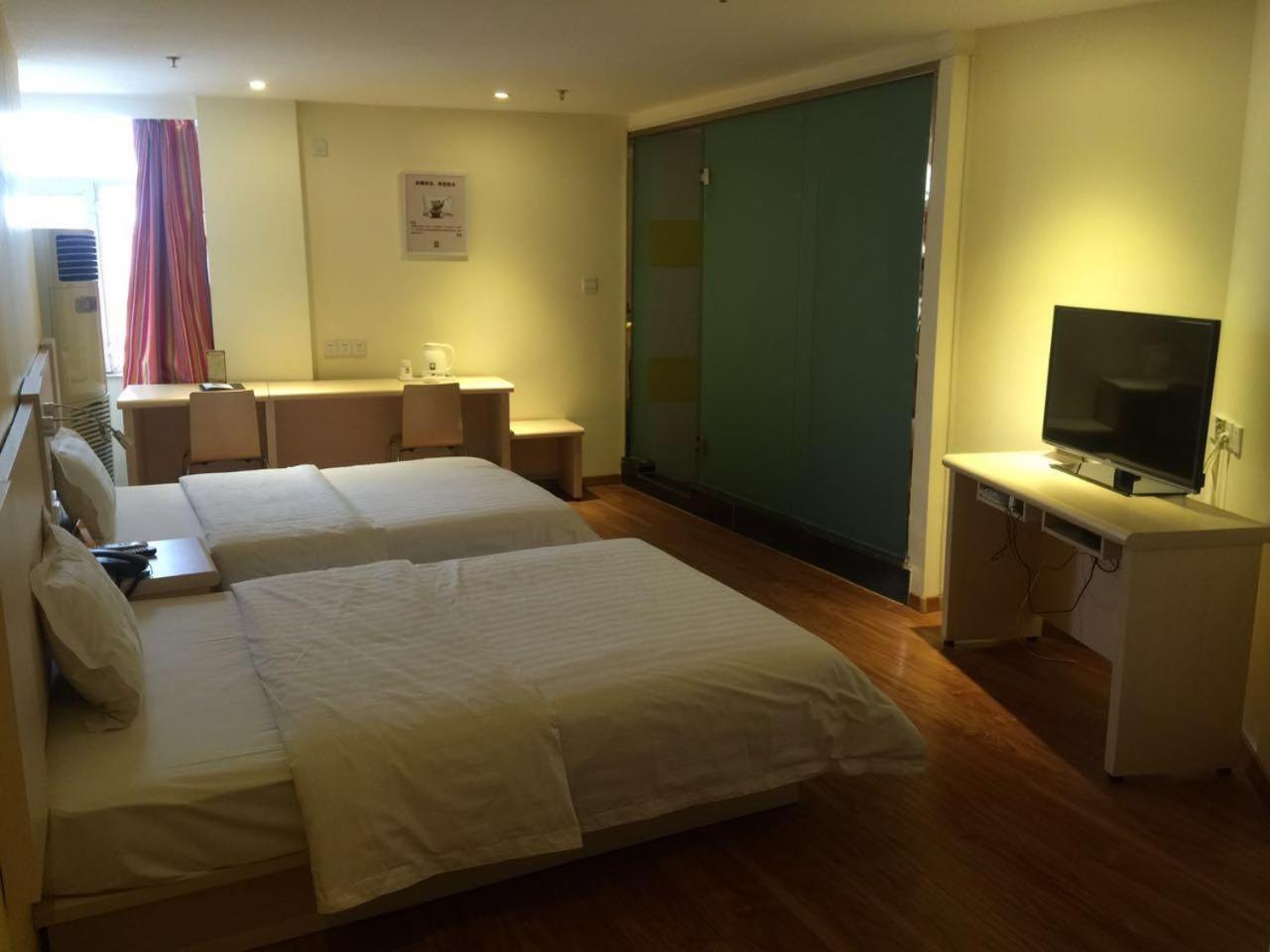 Business Twin Room photo 1