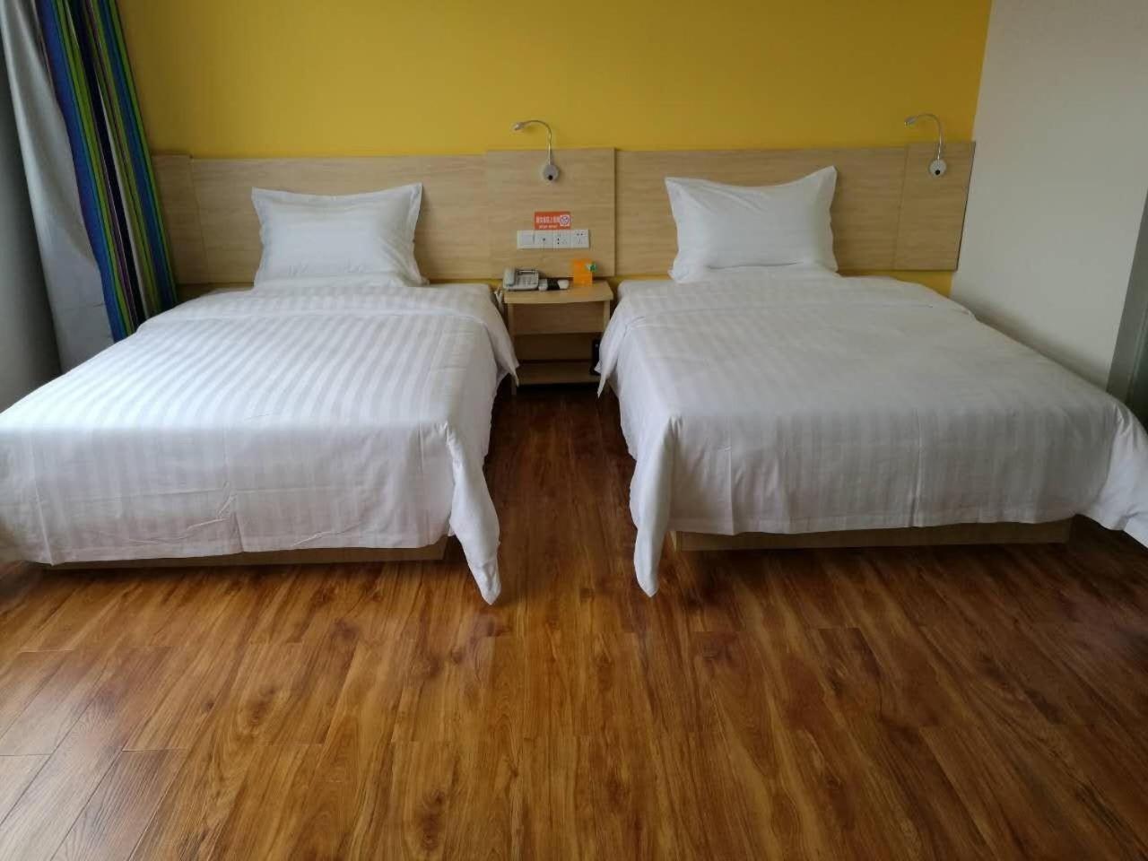 Comfortable Twin Room