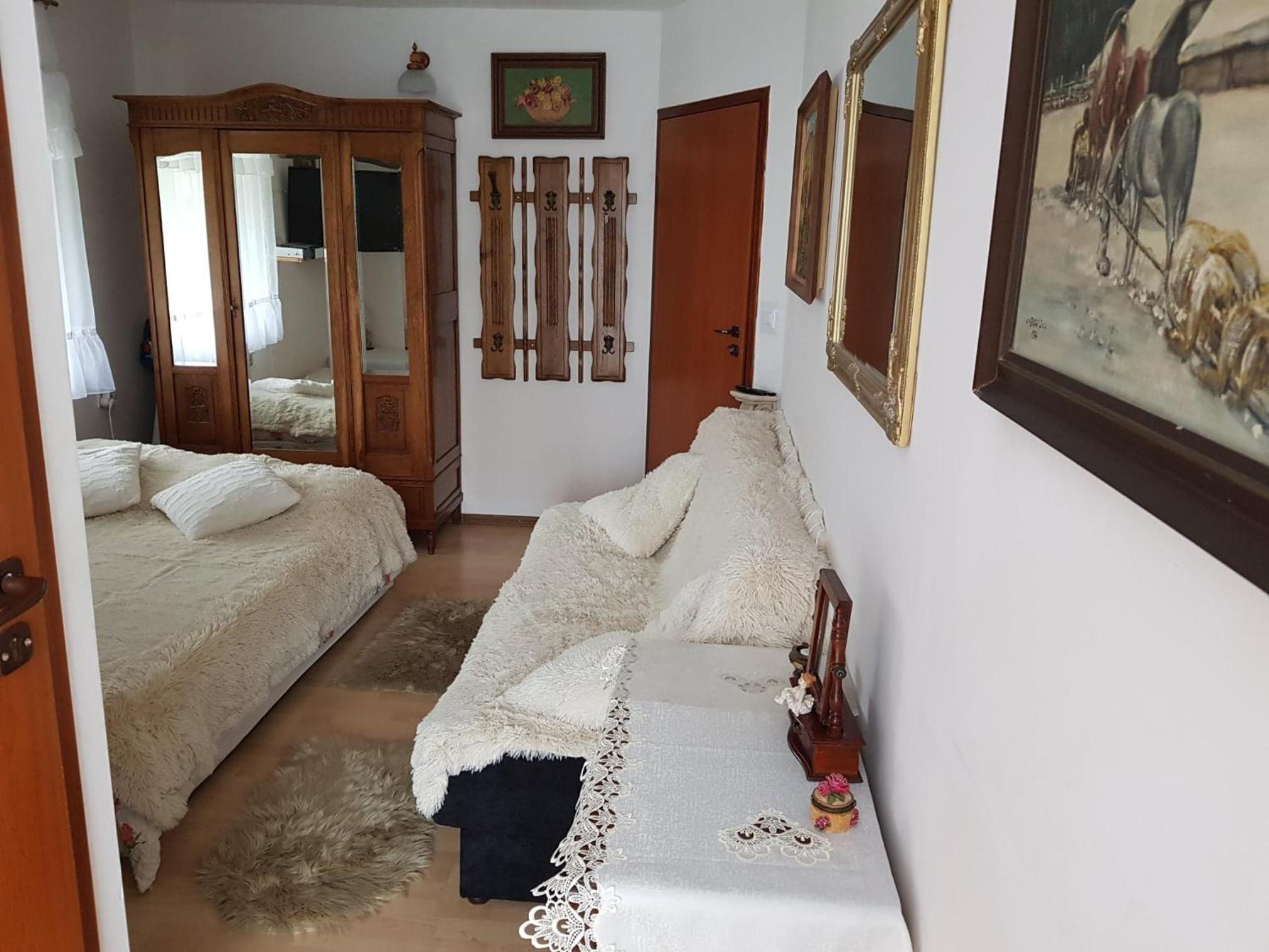 Family Room with Private Bathroom, Balcony and Mountain View photo 3