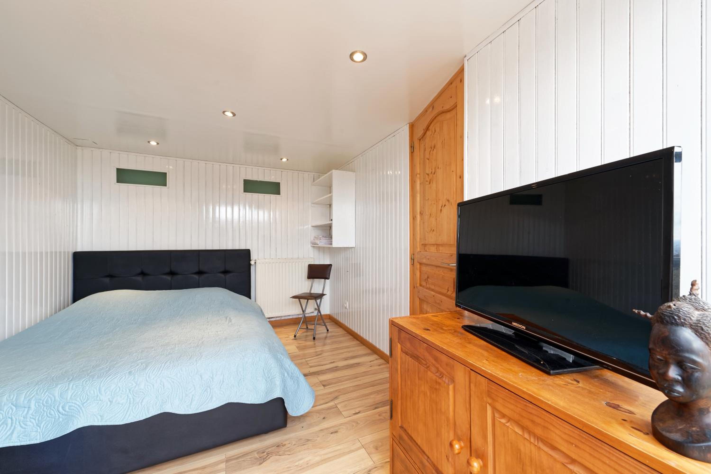 Economy Room with Shared Bathroom photo 1